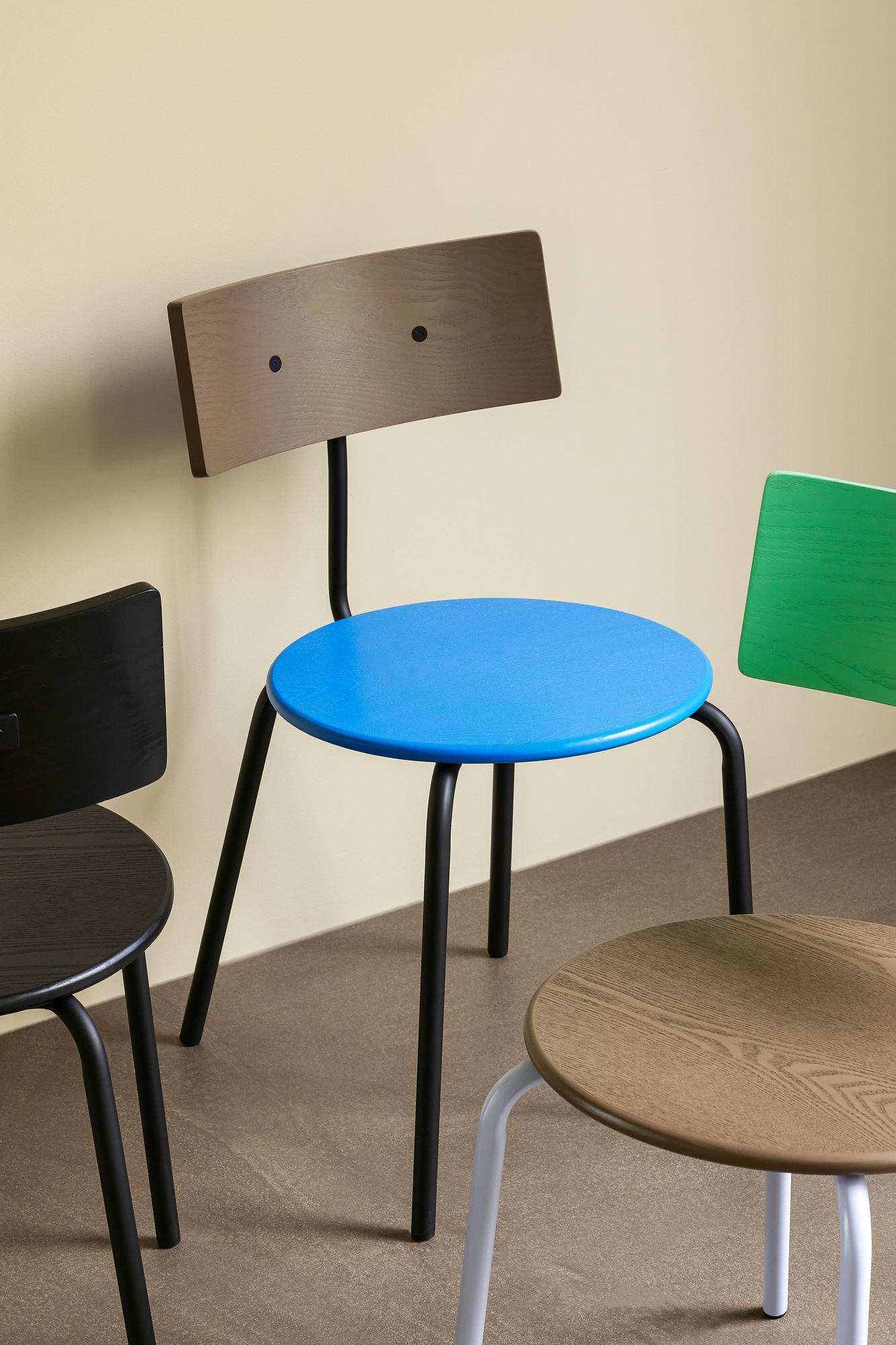 Hübsch Koi -ruokailu tuoli sininen/ruskea/musta