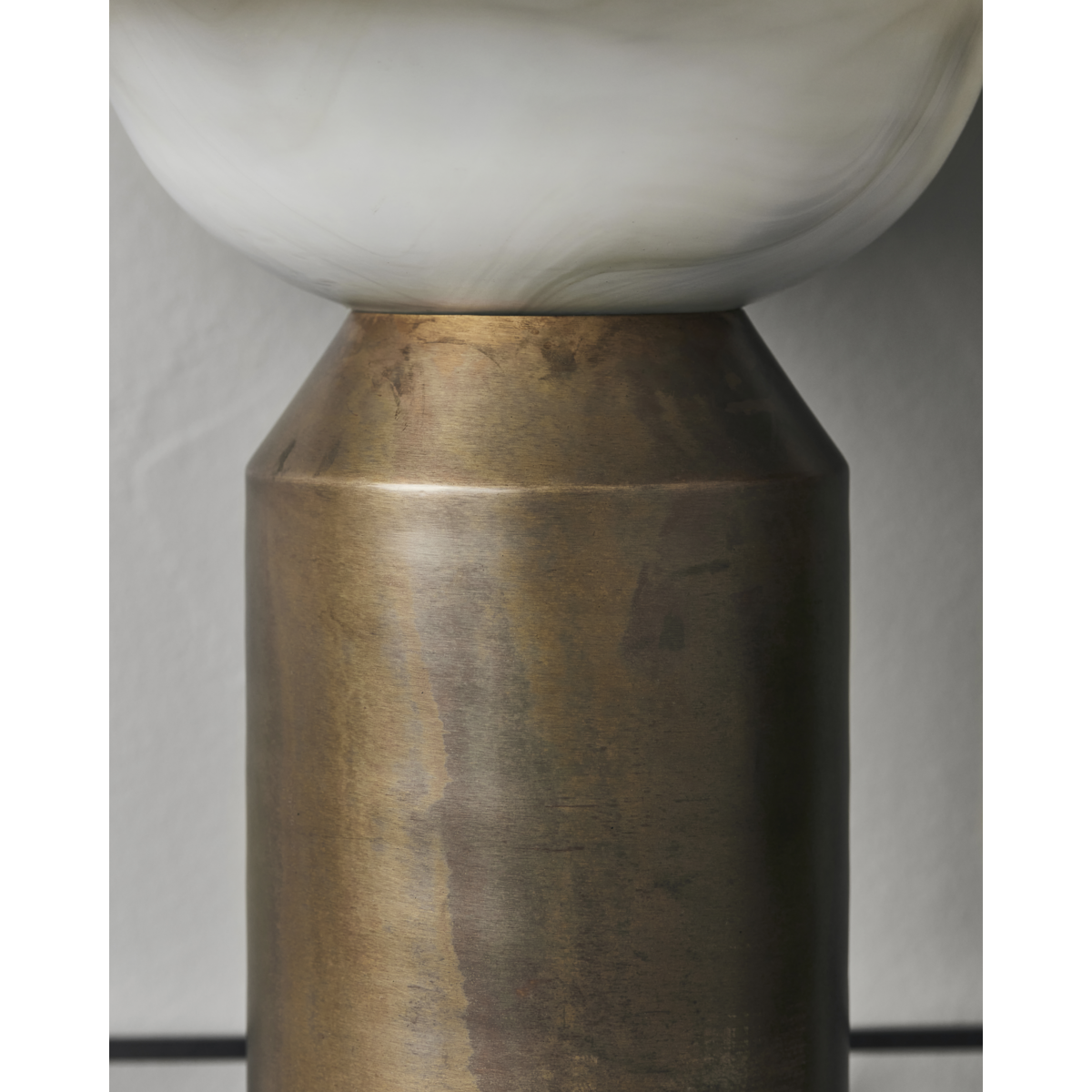 Pöytävalaisin, HDBIG -stipendiaatti, antiikkinen sotkuinen viimeistely