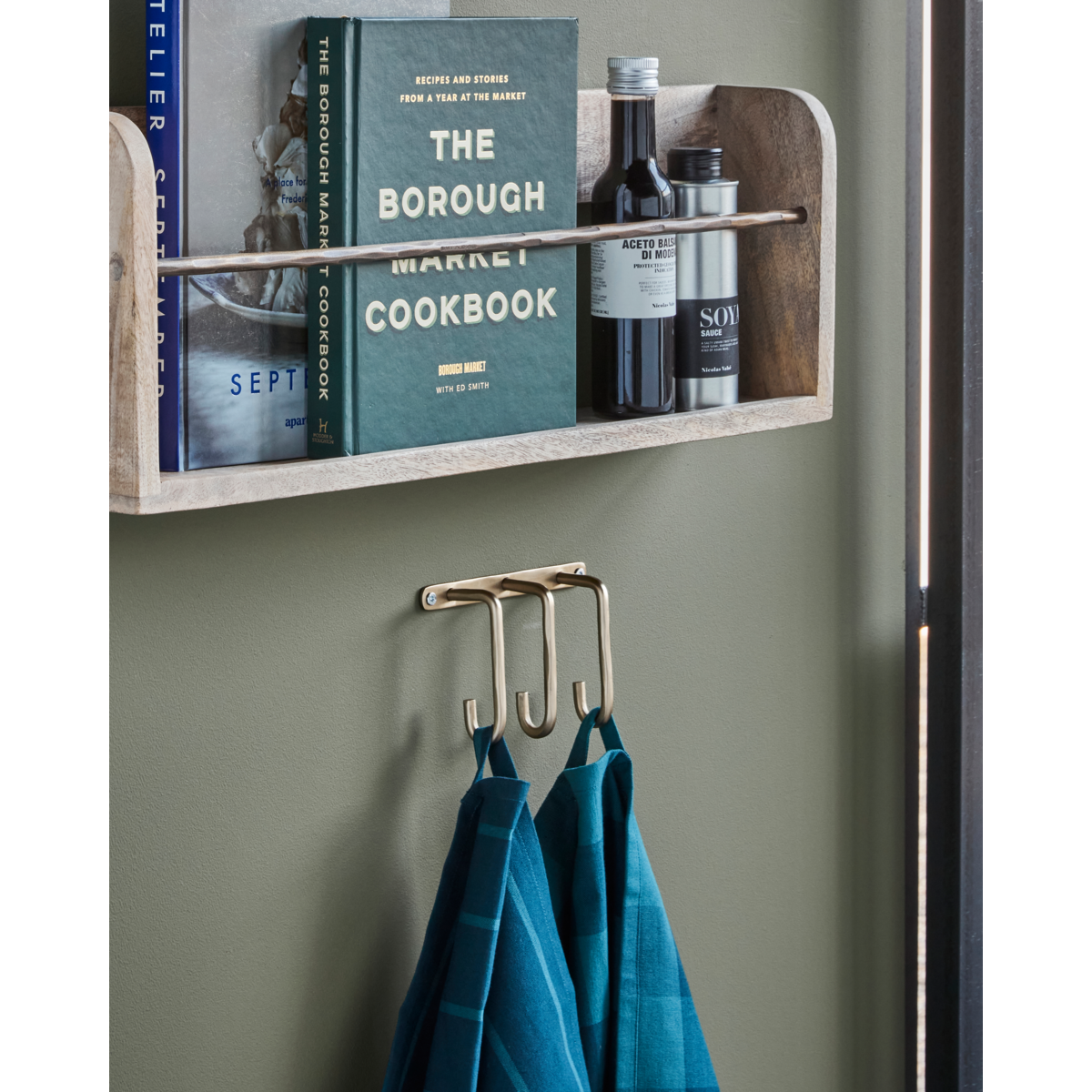 Koukku, hdwelo, harjattu messinkipinta