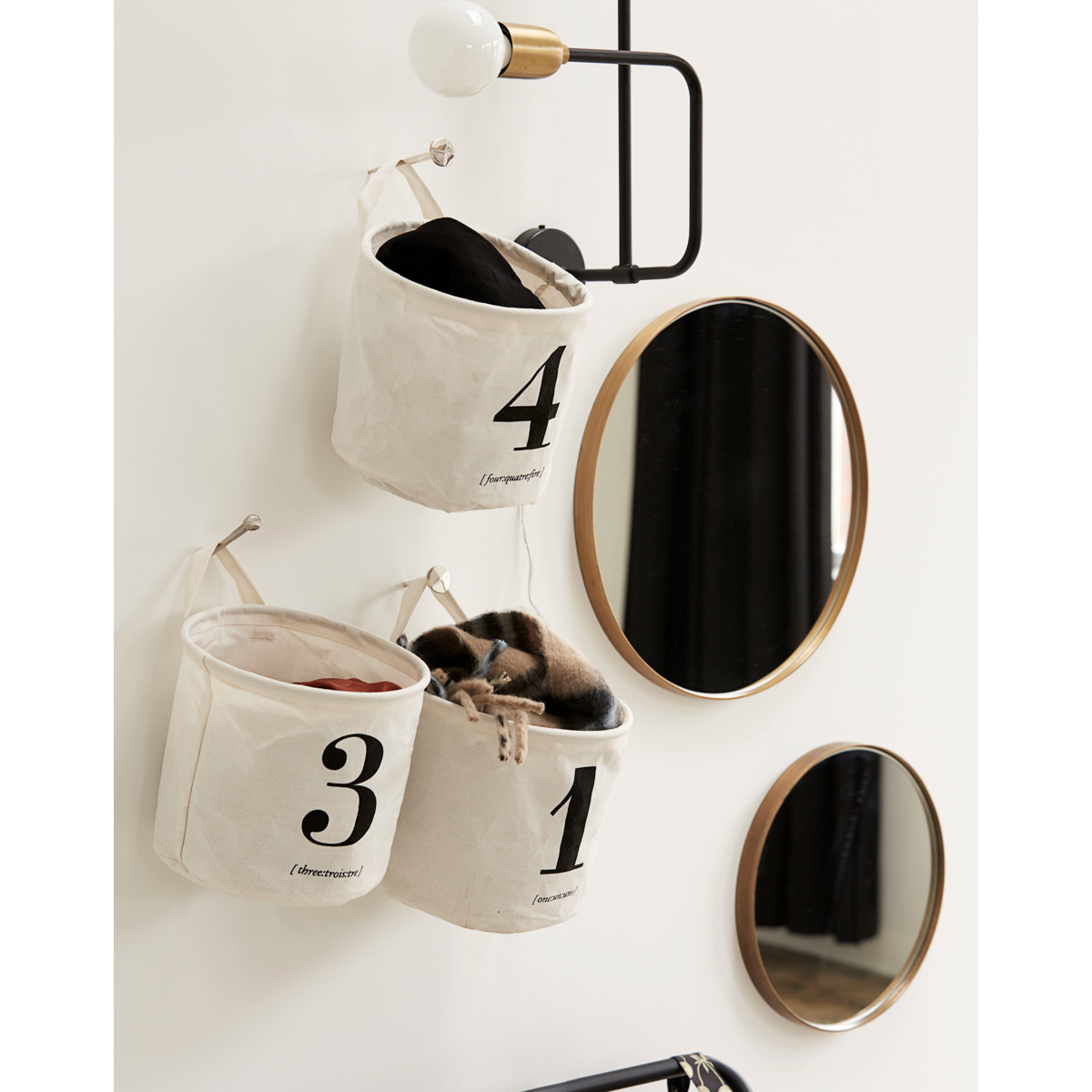 Varastointi, HD1-2-3-4, musta; raakavalkoinen