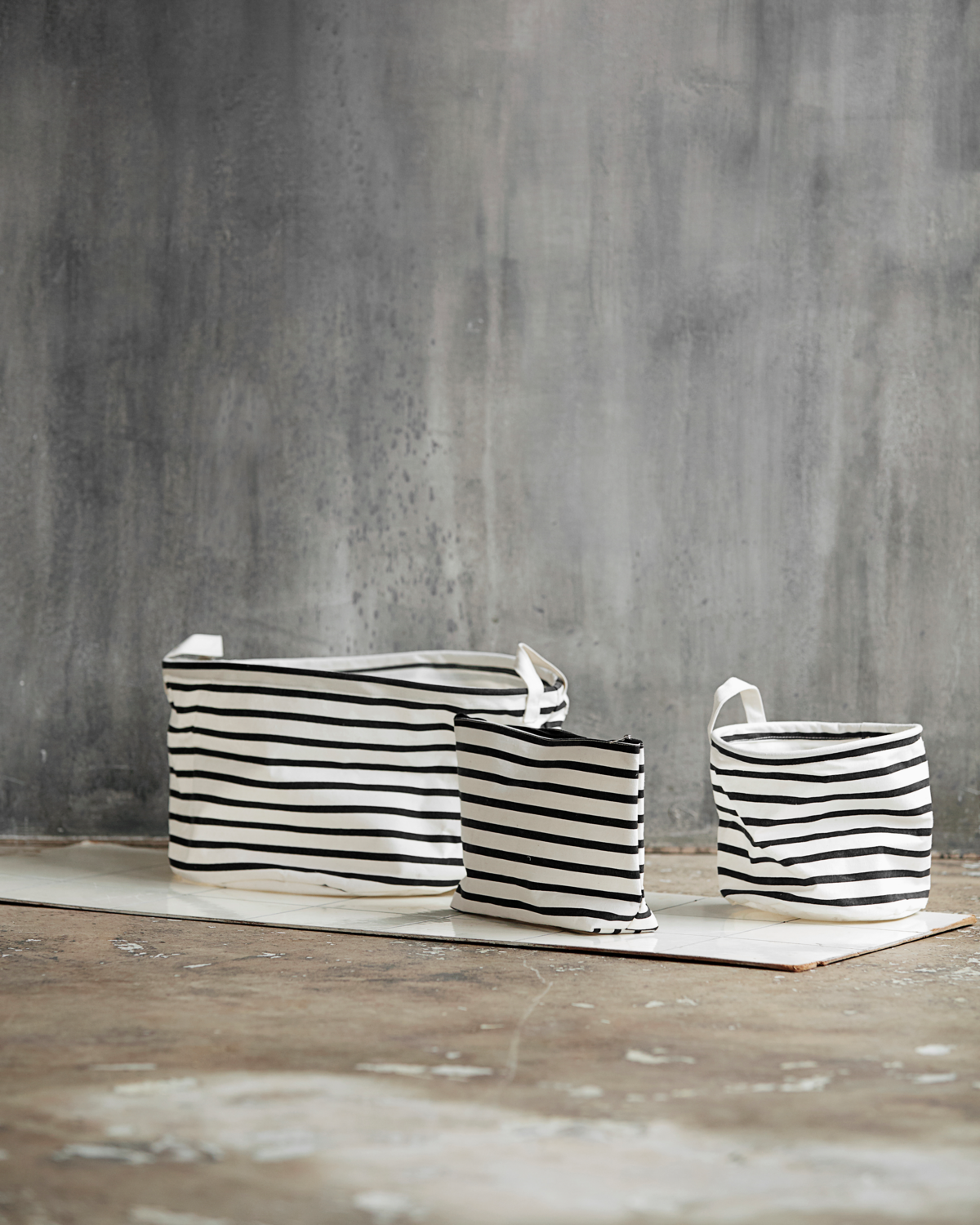 Tallennus, HDStripes, musta; Valkoinen