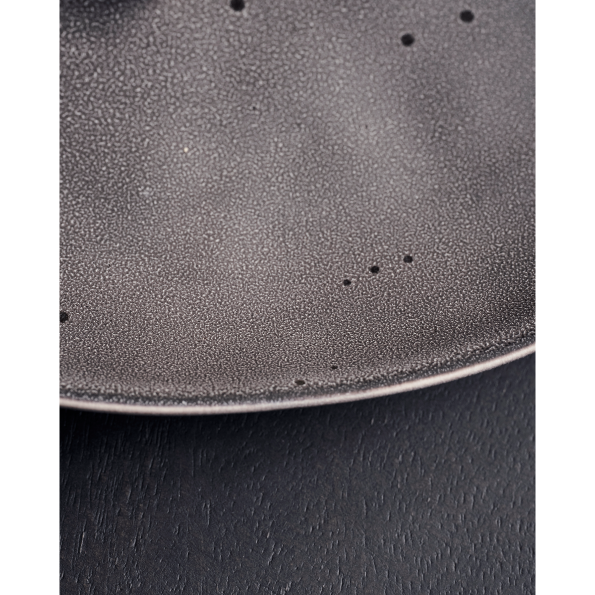 Päivällislevy, hdrustic, tummanharmaa