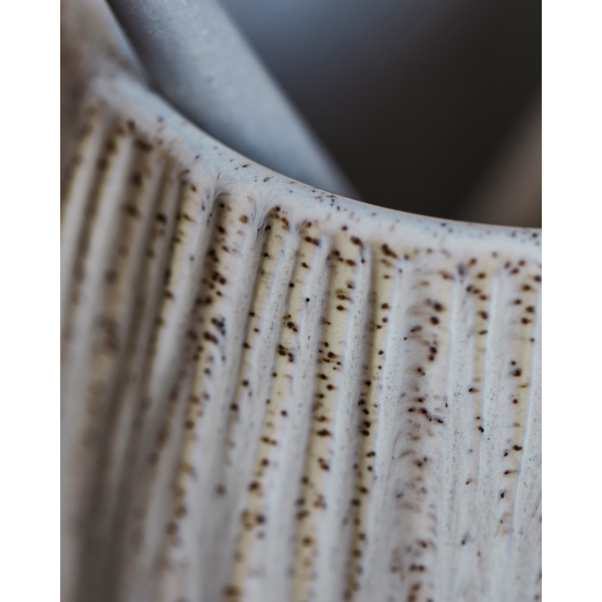 Hammasharjan pidike, HDDECO, RAW WHITE