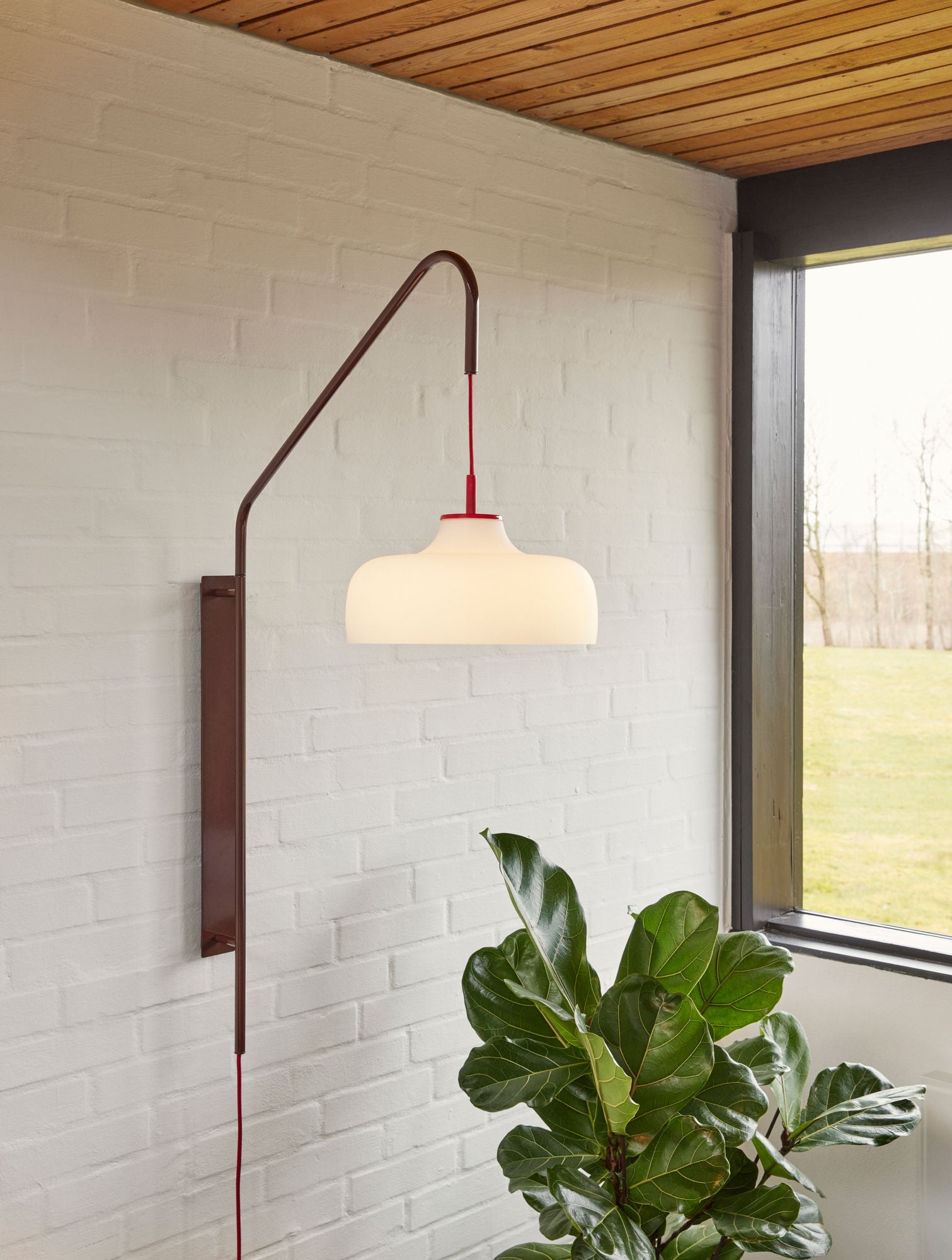 Nykyinen Seinävalaisin Punainen - 71x30xh111cm