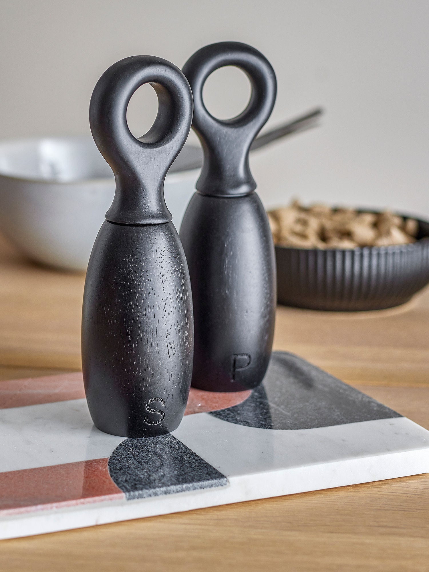 Bloomingville Martim Salt & Pepper Grader, Musta, kumipuu