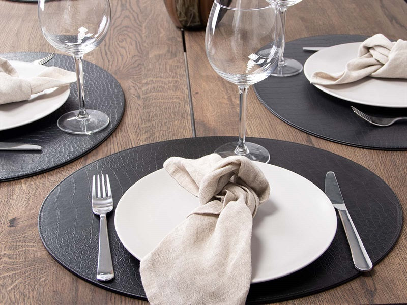 Soikea kansi lautasliina // musta letku kuvio pu - kova