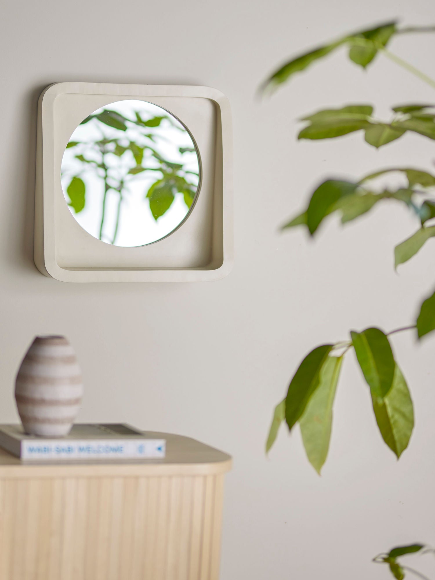 Bloomingville Phoebe Mirror w/hylly, luonto, polyresiini