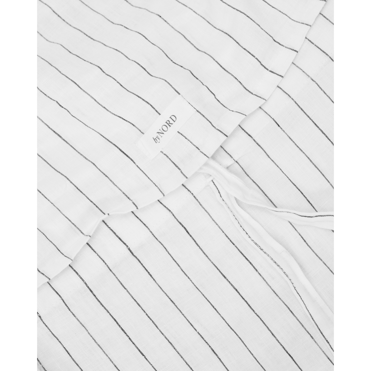 Tyynytyyny, Bngunhild, Snow W. Hiili