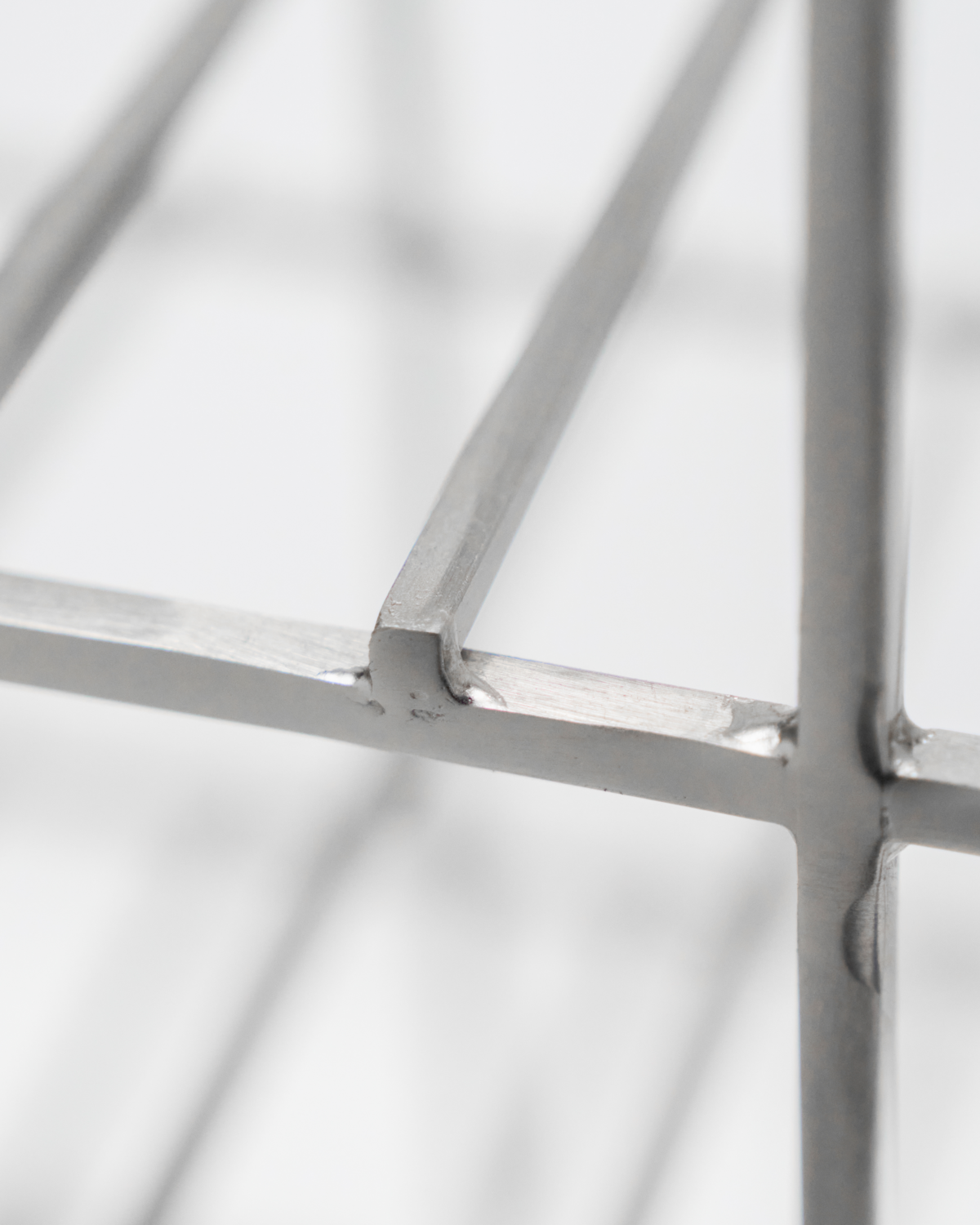 Kirjahylly, HD24, hopea viimeistely