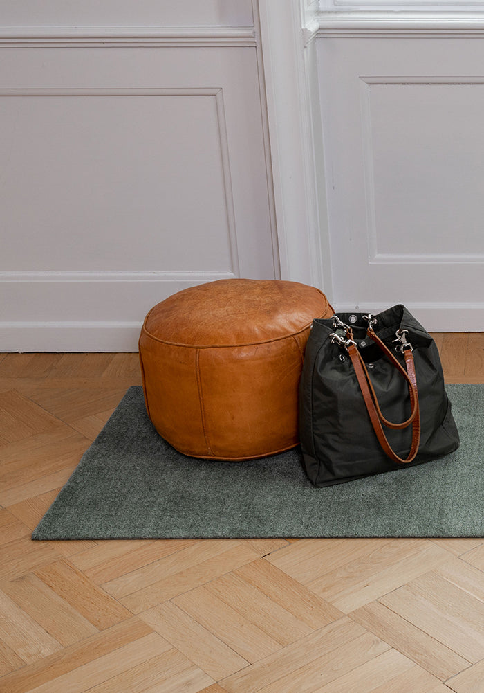 TÆPPE/MÅTTE 90 X 130 cm - UNI COLOR/DUSTY GREEN - Tica Copenhagen - DesignGaragen.dk