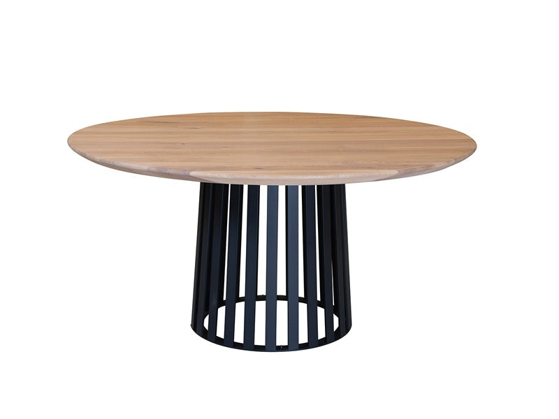 Puolikuvan pohja, musta