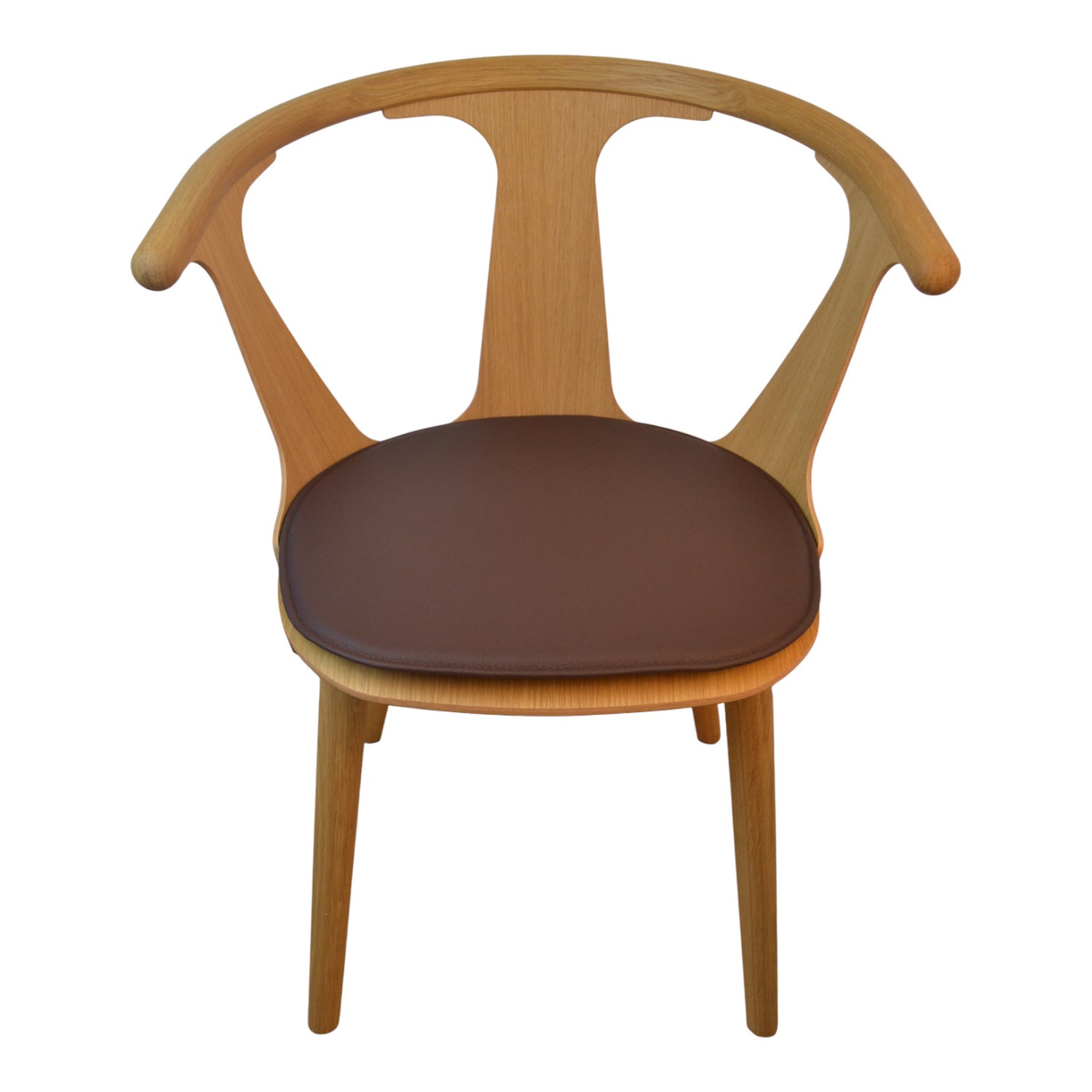 Ylellinen tyyny ja perinteitä SK1 tuolin välissä - tummanruskea nahka