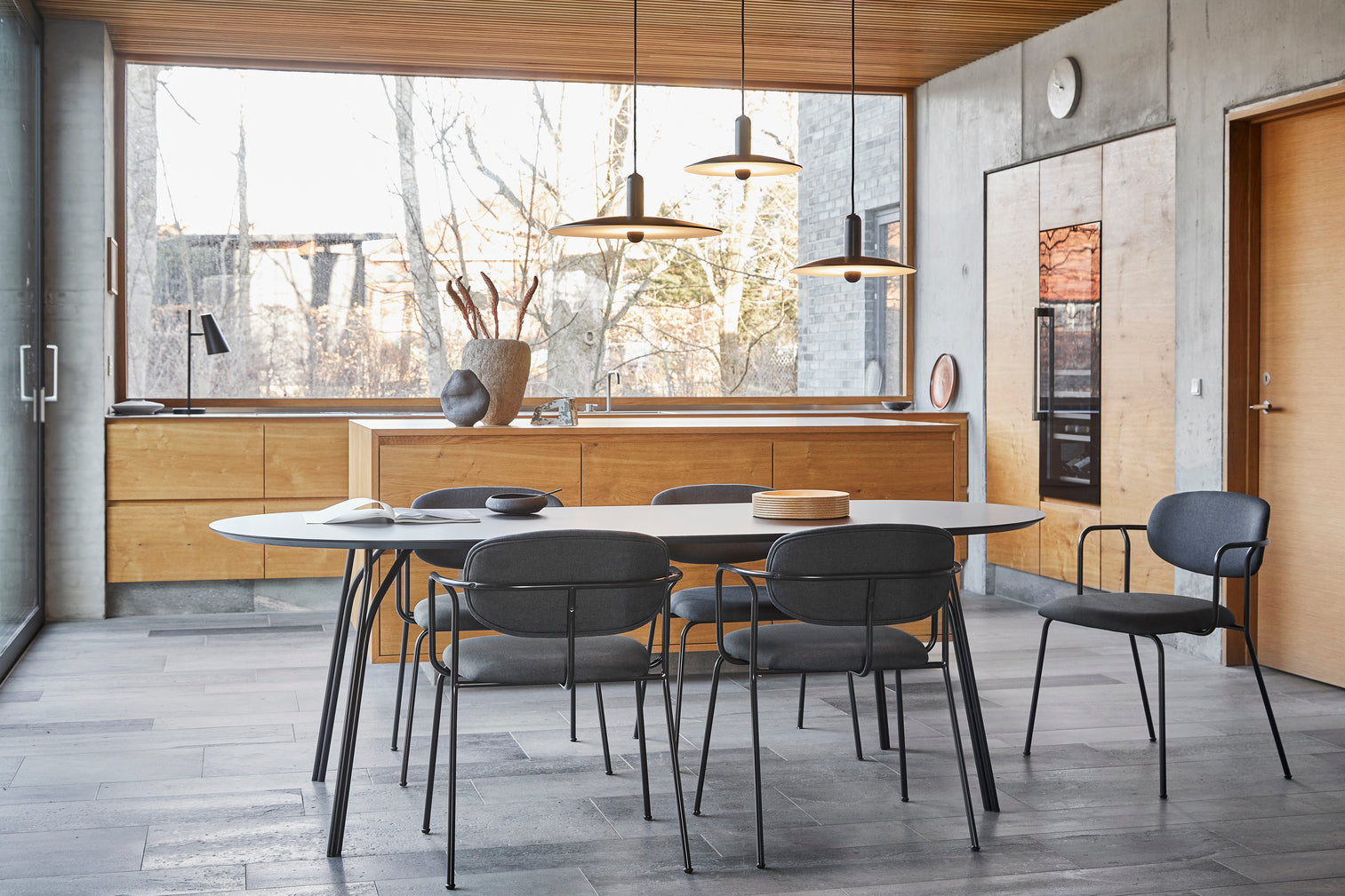 Runko ruokatuoli - musta