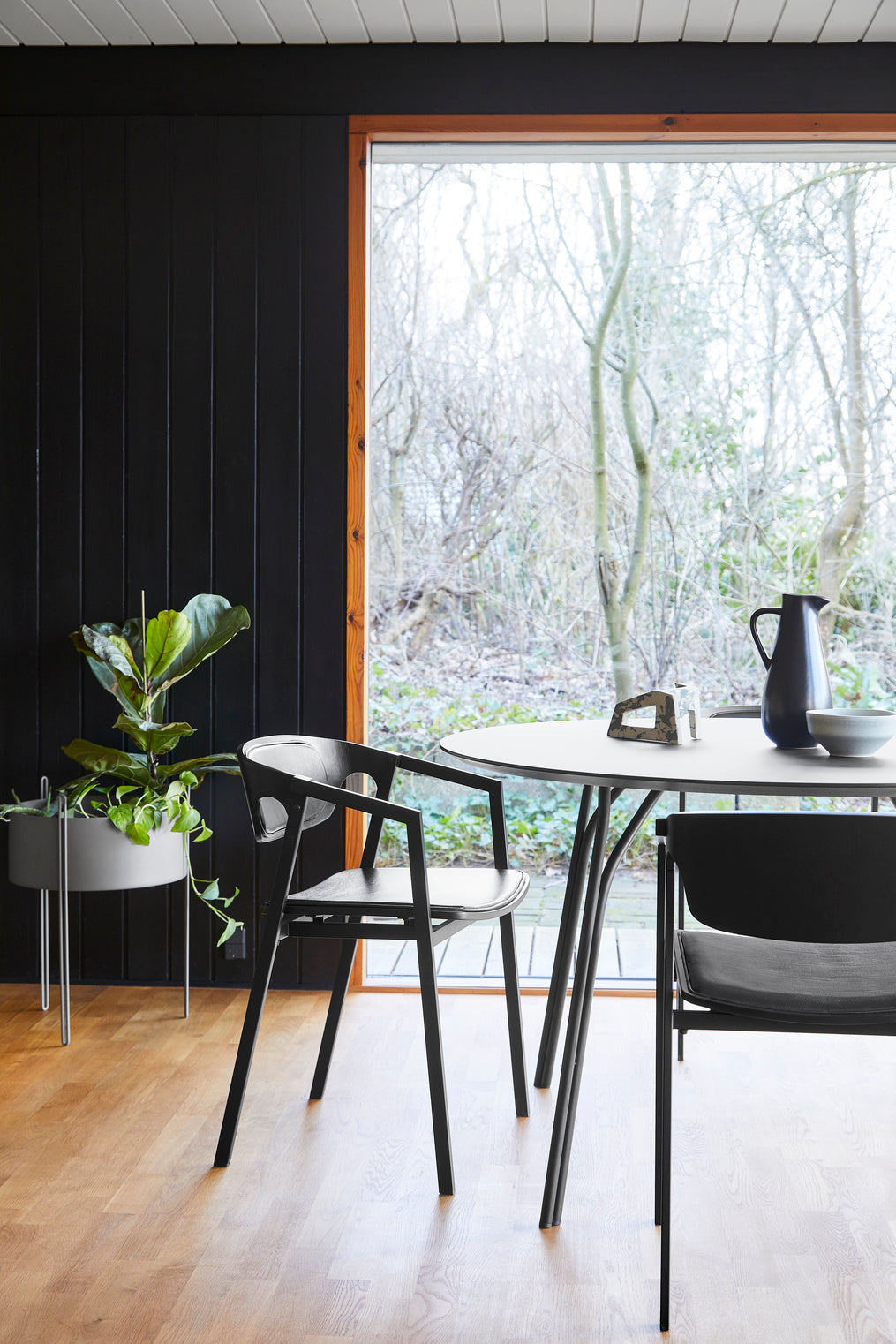 Tree ruokapöytä (120 cm) - musta/musta