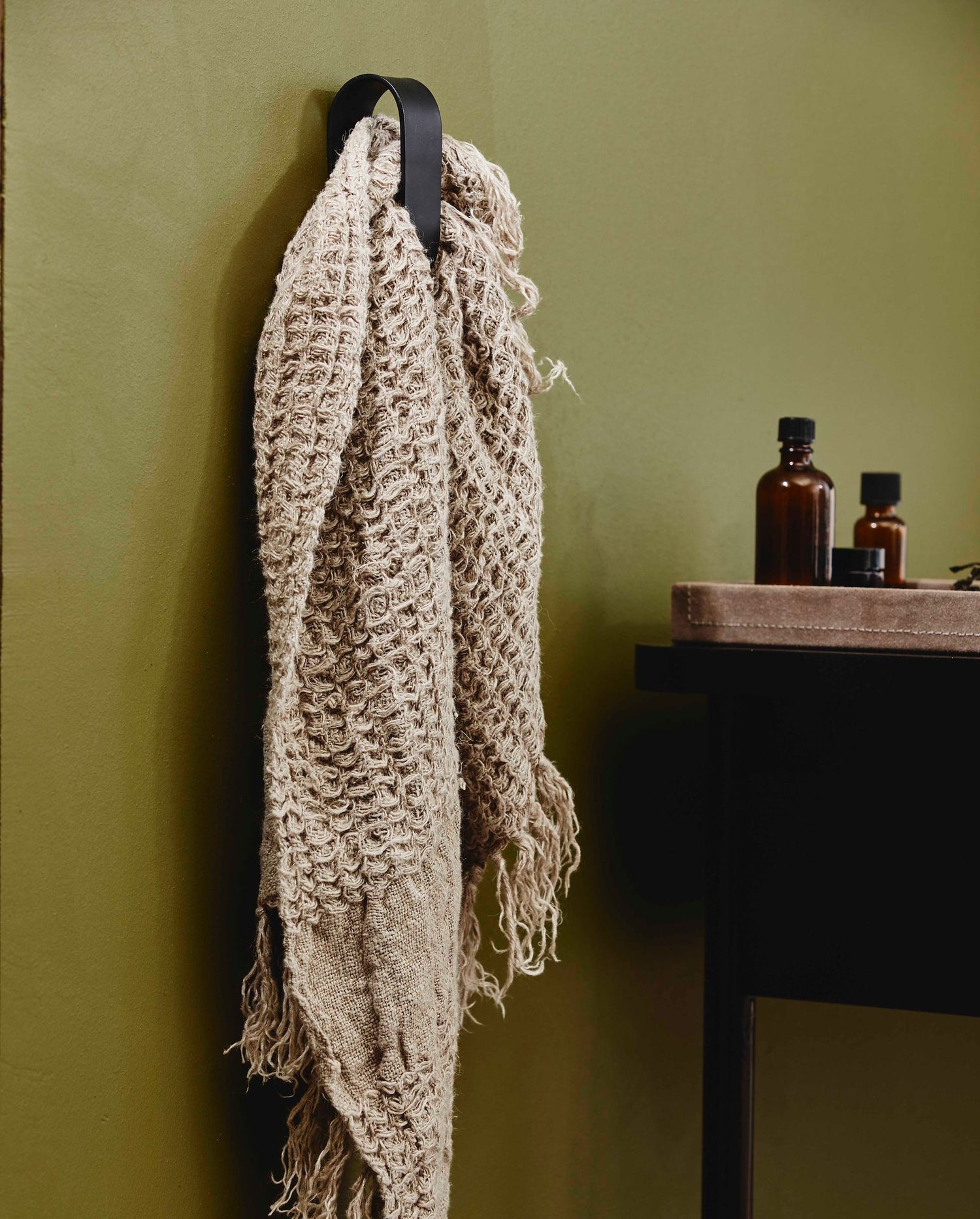 Sotra -pyyhepidike ruostumattomasta teräksestä - H10,5 cm - musta