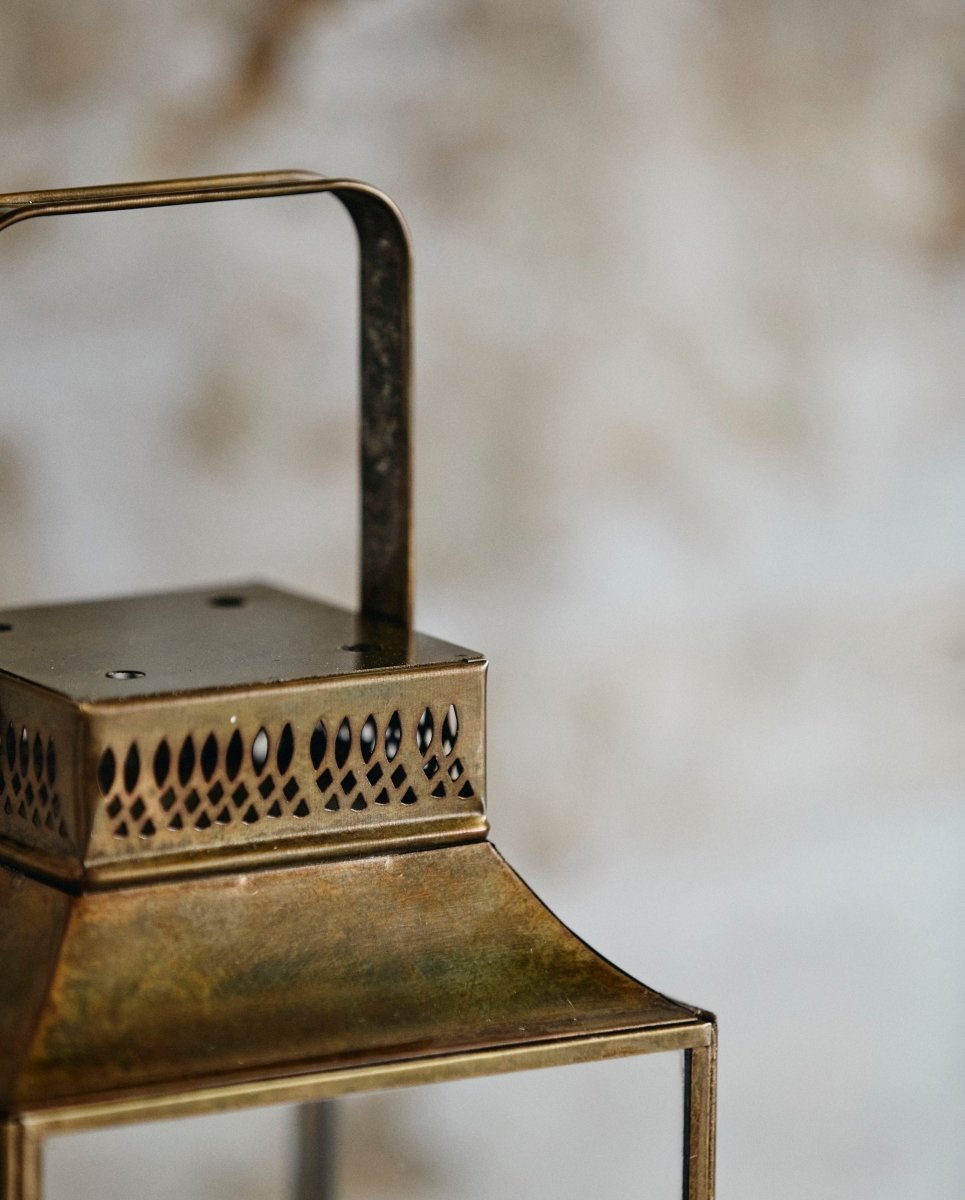 ANTIIKKI lyhty rautaa - K30 cm - kullanvärinen