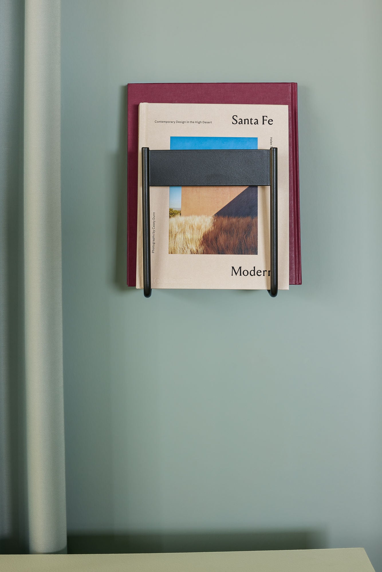 Hübsch inbetween -lehden pidike musta