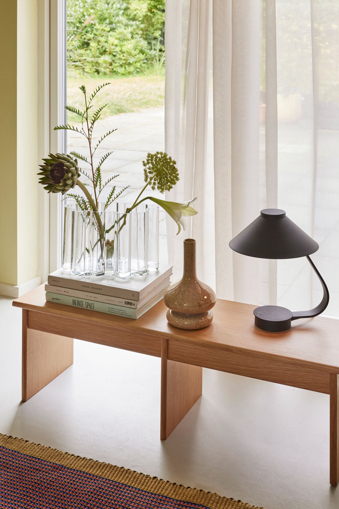 Hübsch Doppio -hylly/kasviteline luonto