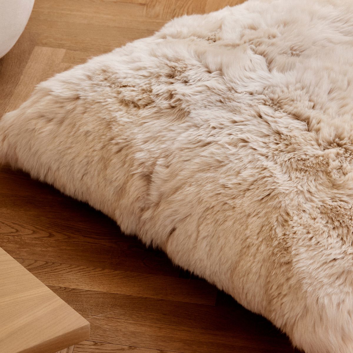 Maxi Float tyyny | Pitkäkarvainen | Uusi-Seelanti | Kaksipuolinen | 90x90 cm