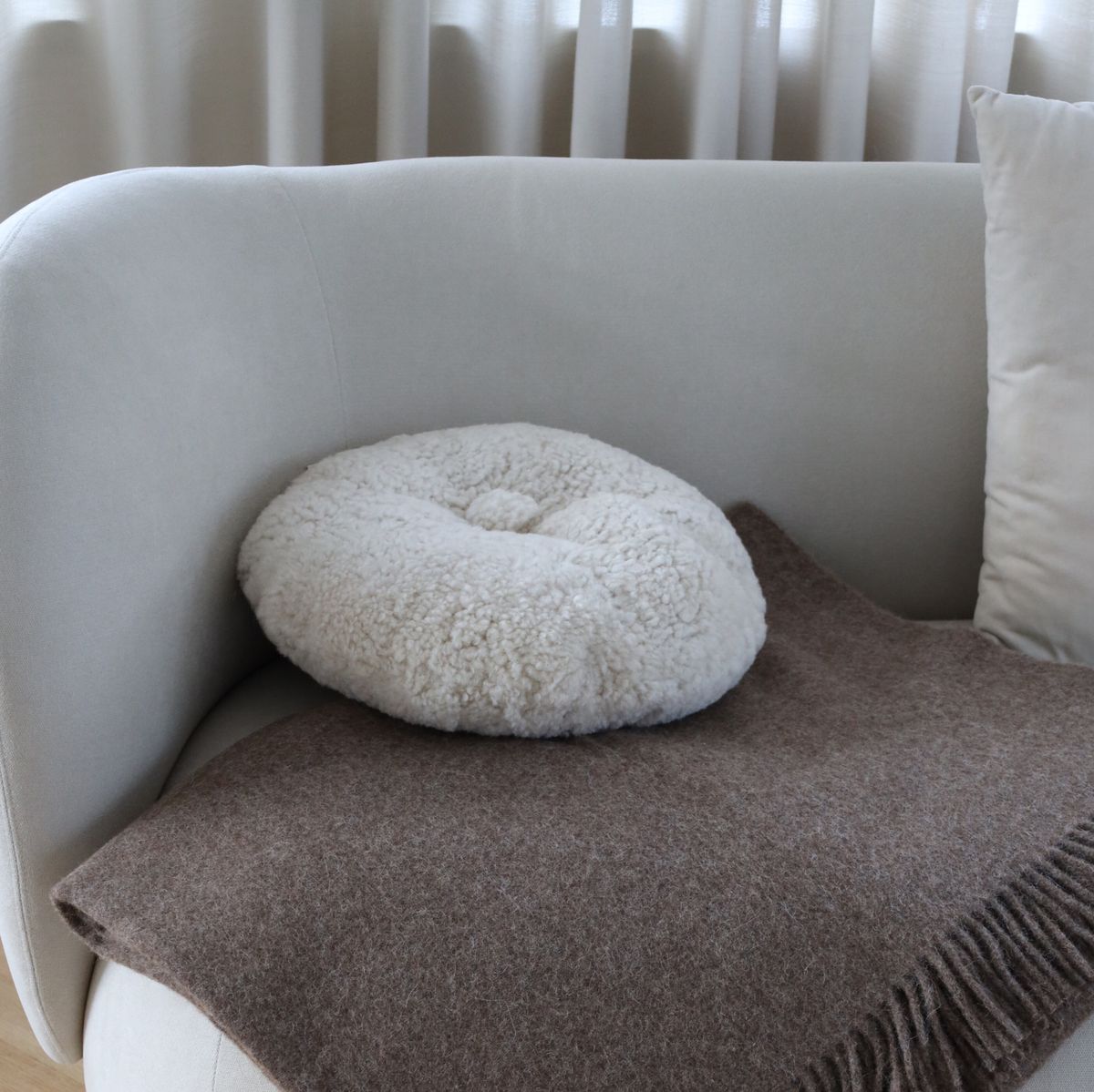 Lampaannahkainen tyyny | Lyhytkarvainen | Uusi-Seelanti | Kaksipuolinen | D40 cm