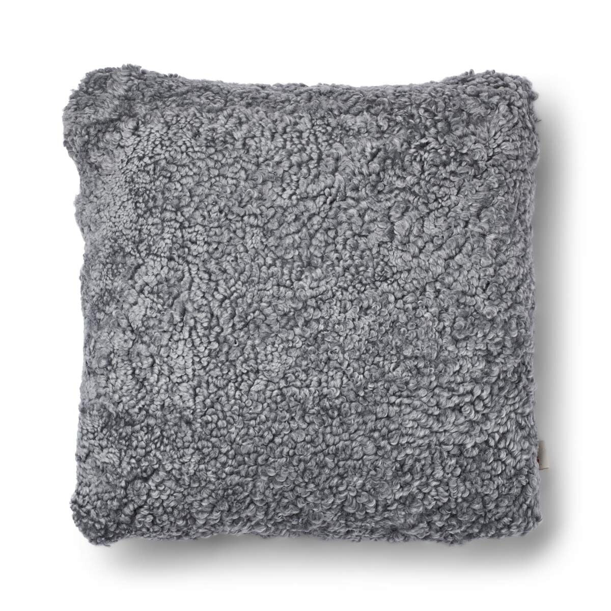 Classic Collection | Villatyyny | Lyhytkarvainen | 52x52 cm | 34x52 cm