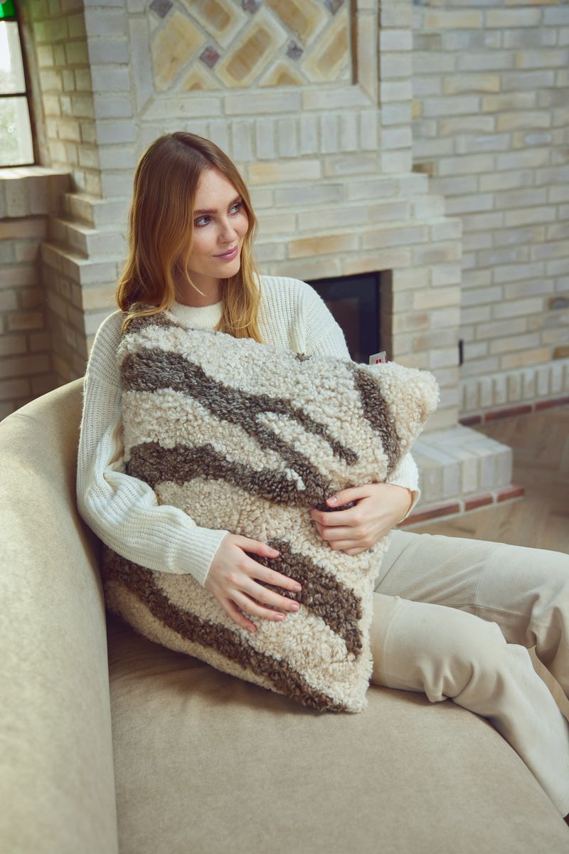 Zebra lampaannahkainen tyyny | Lyhytkarvainen | Uusi-Seelanti | Kaksipuolinen | 60x60 cm