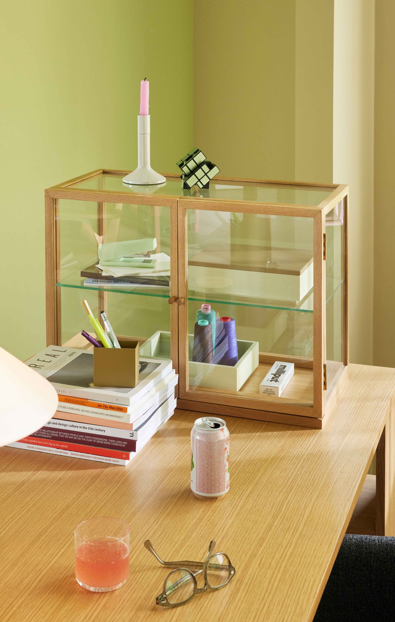 Hübschin runollinen näyttöteline, suuri luonnollinen