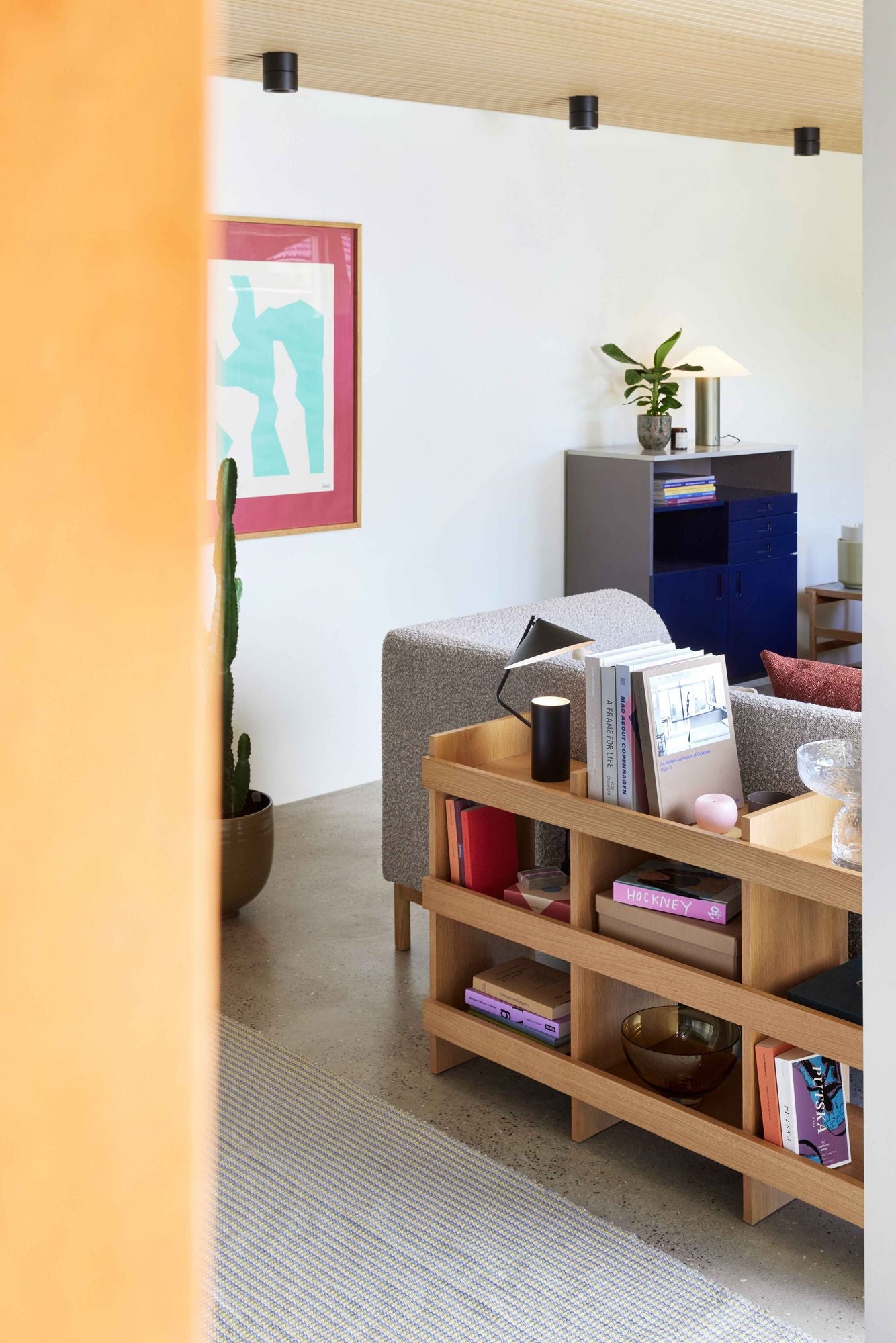 Hübsch Momentum -hyllyluonto