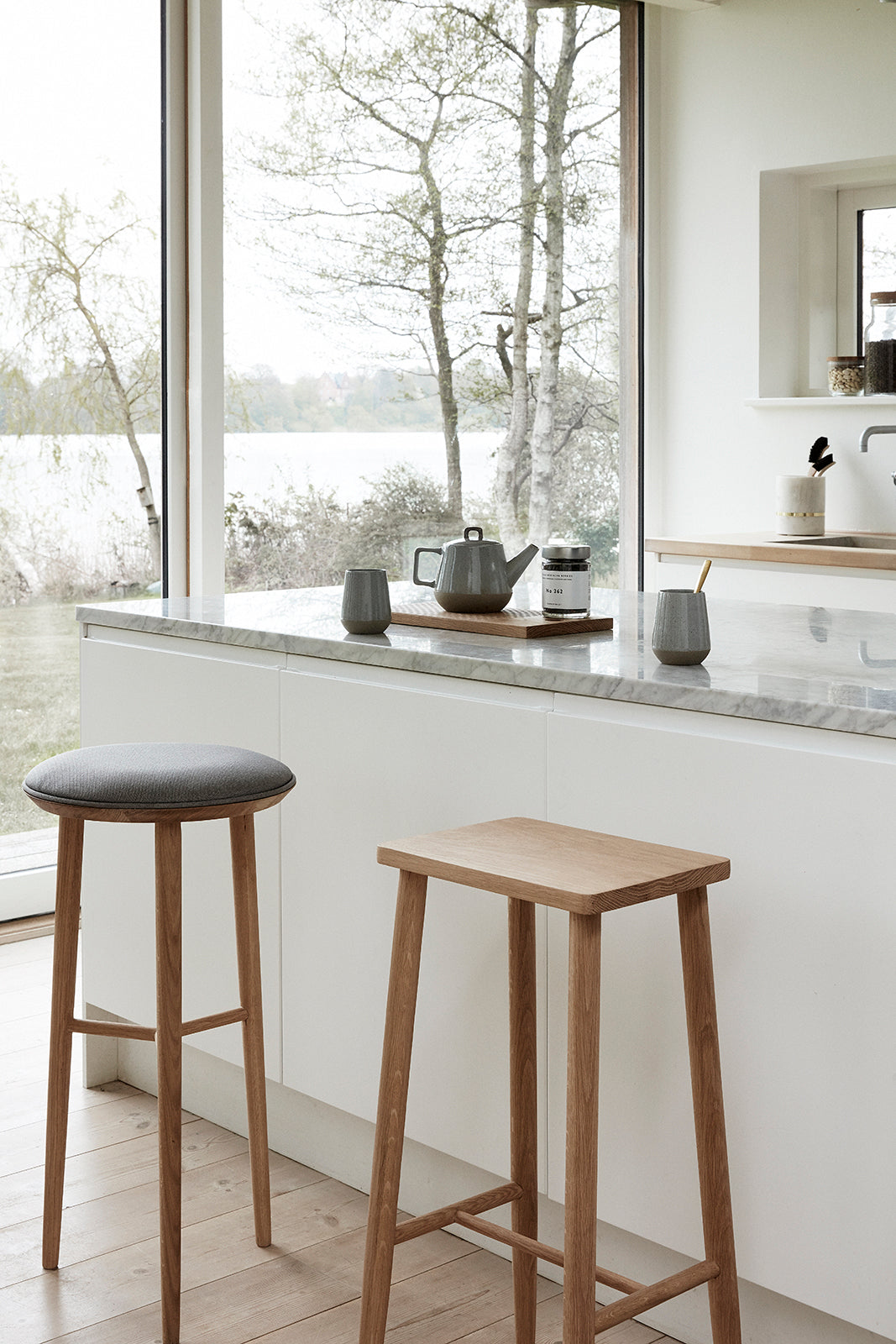 Folk Barstool Natural - 35x25xh72cm