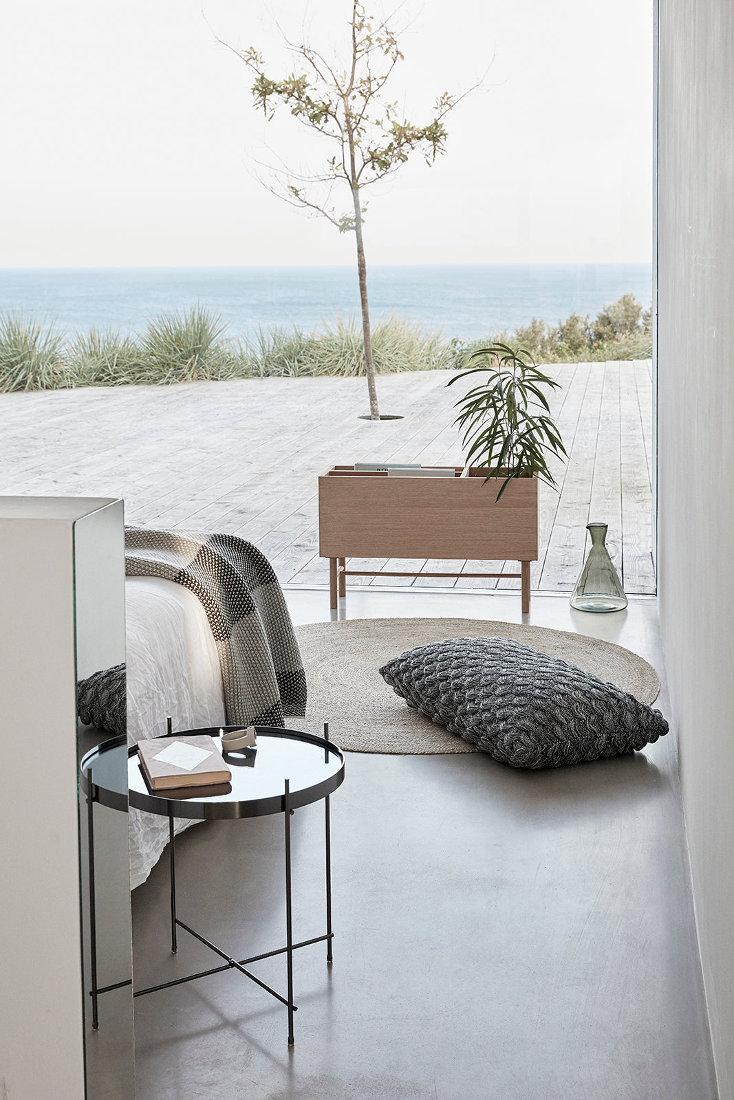 Heijasta sivutaulukko musta - Ø43xh45cm