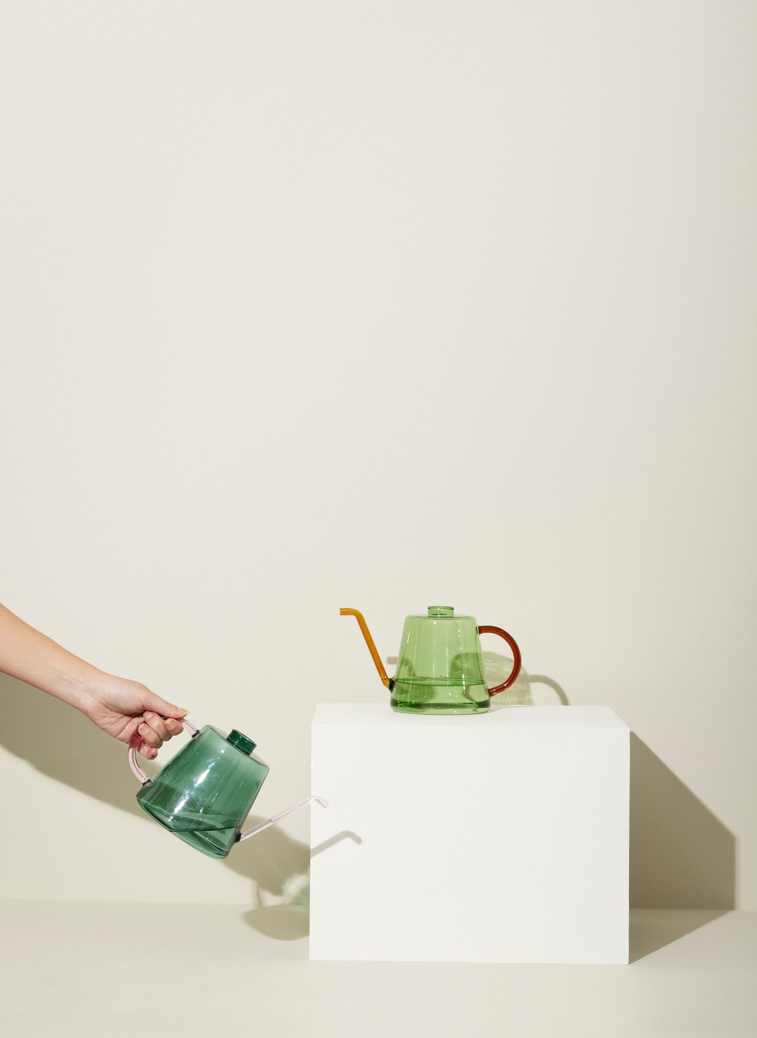 Flora Water -kannu tummanvihreä - 24x14xh14cm