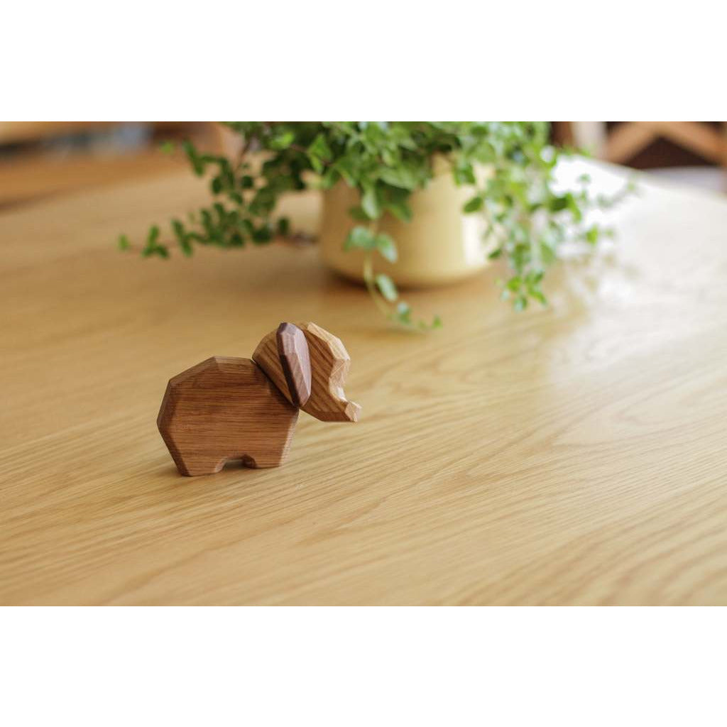 Den Lille Elefant (Egetræ) - FableWood - DesignGaragen.dk