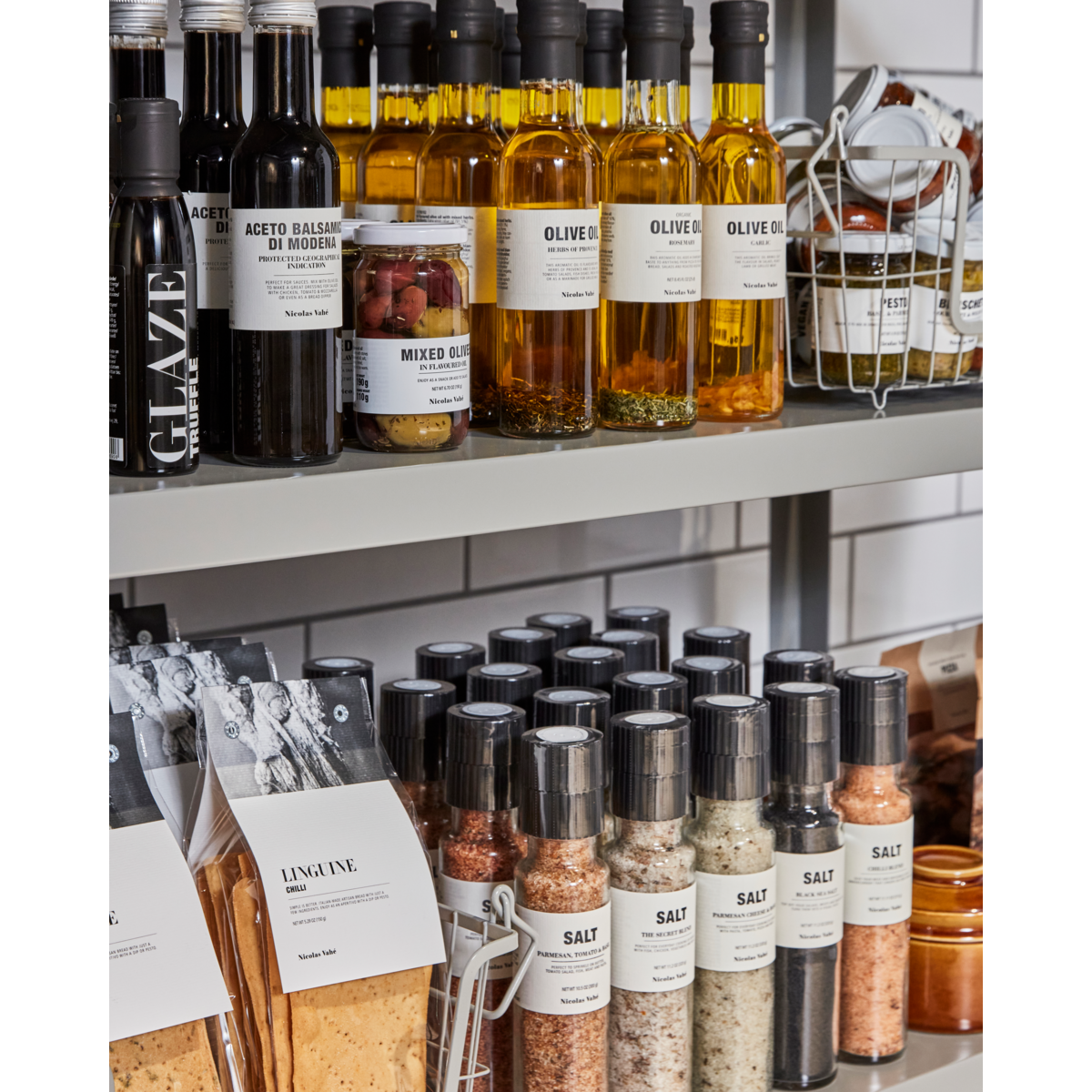 Hylly, nvrack, harmaa