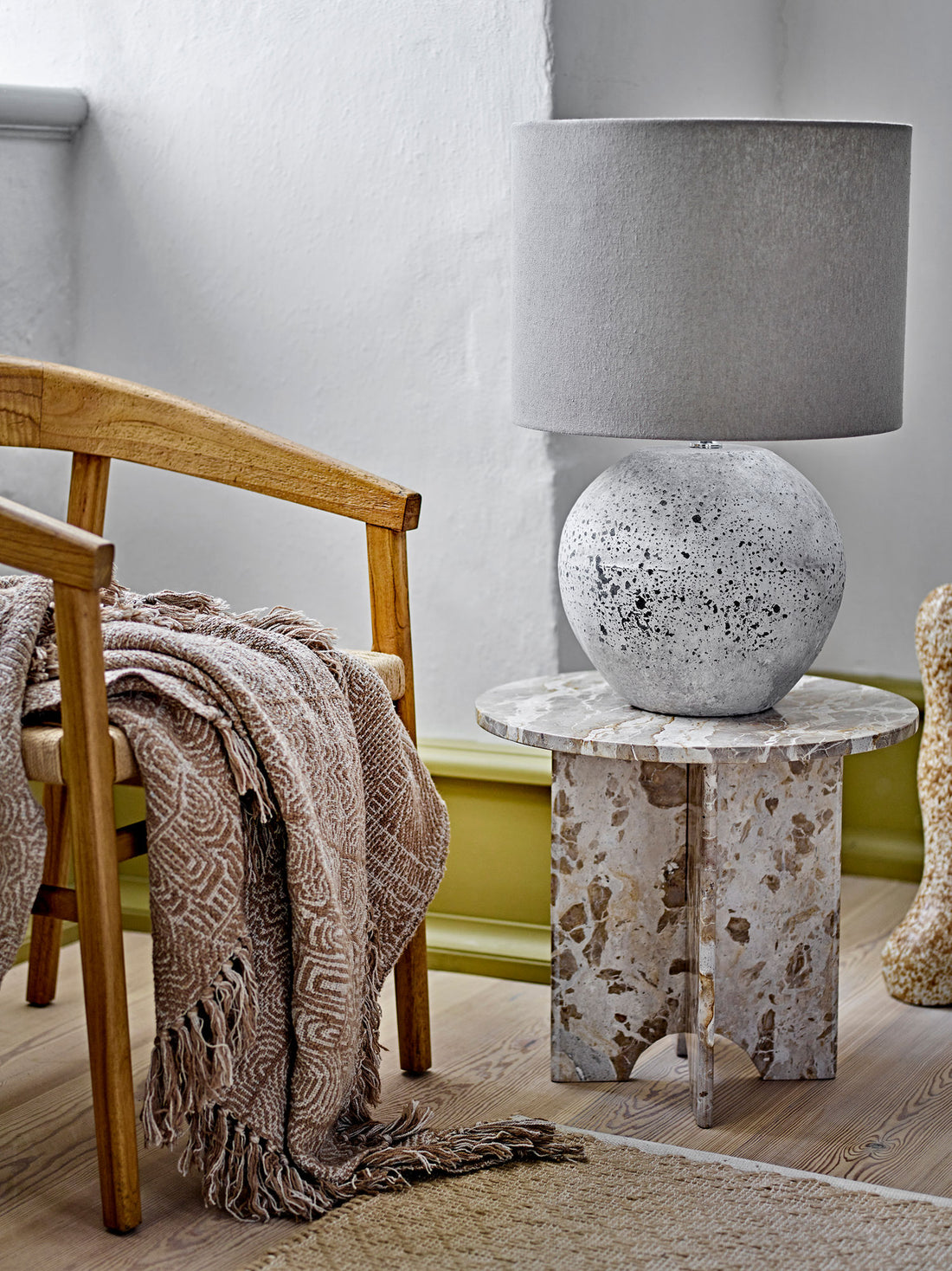 Bloomingville Isedora -pöytävalaisin, luonto, kivitavarat