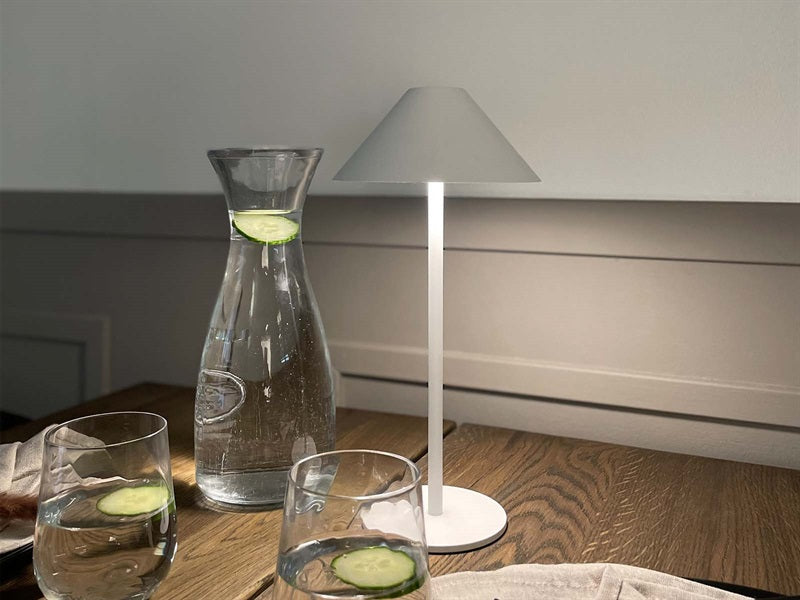 ERA -LAMP, Valkoinen