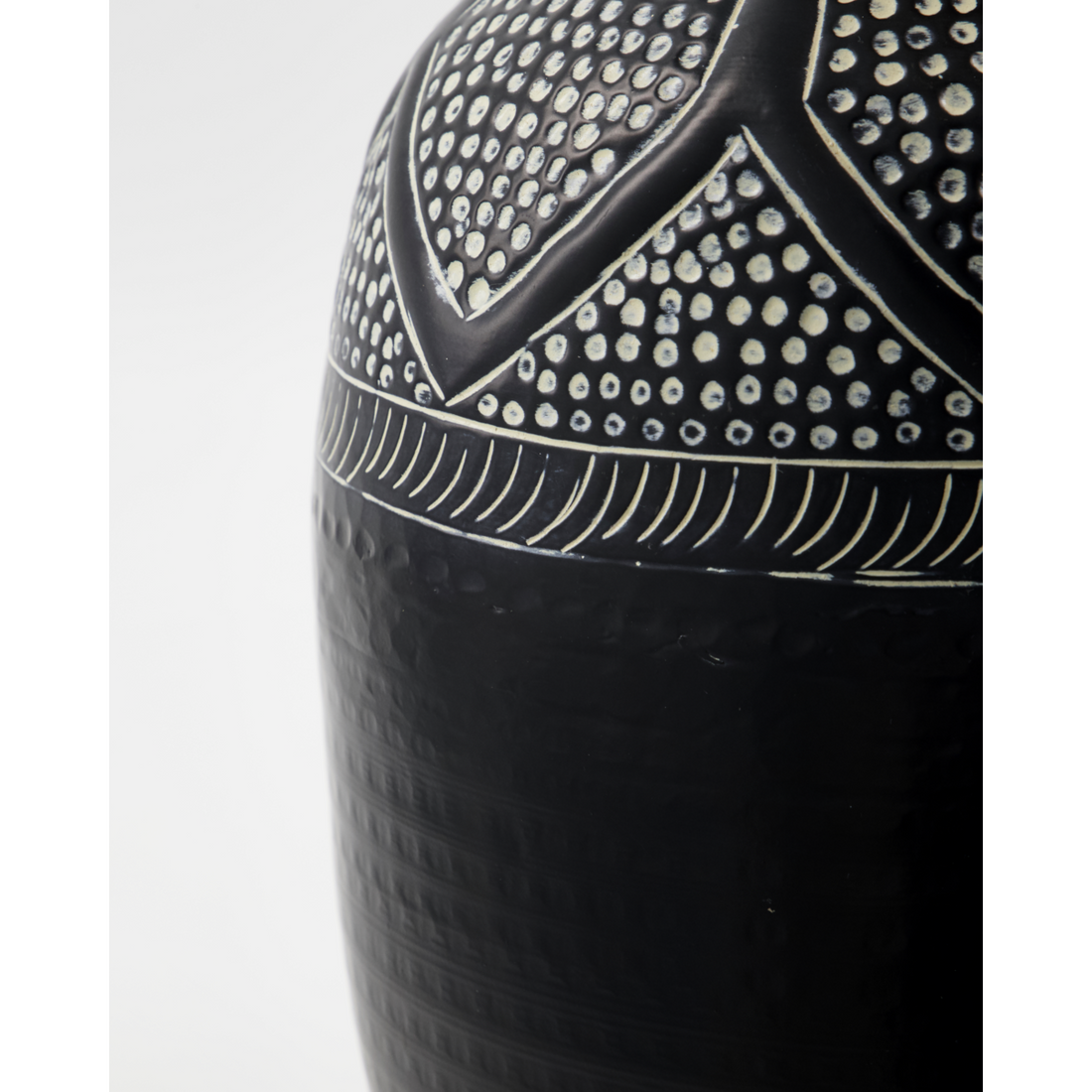 Maljakko, hdbloss, musta