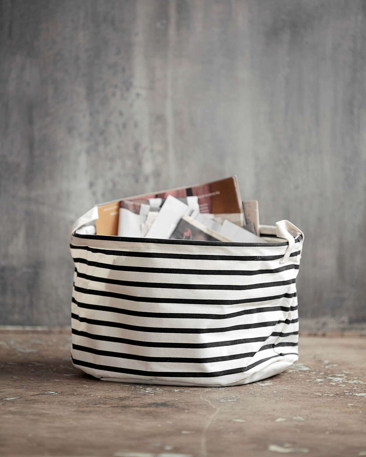 Tallennus, HDStripes, musta; Valkoinen