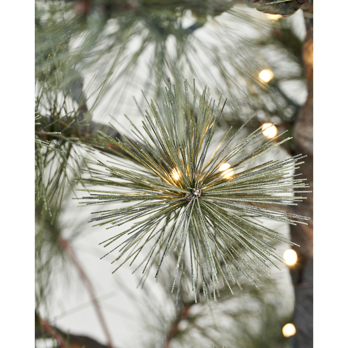 Joulukuusi LED: llä, HDPEUCE: lla, luonto