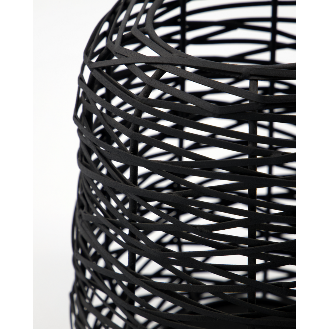 Hirmumyrsky, hDUPTO, musta