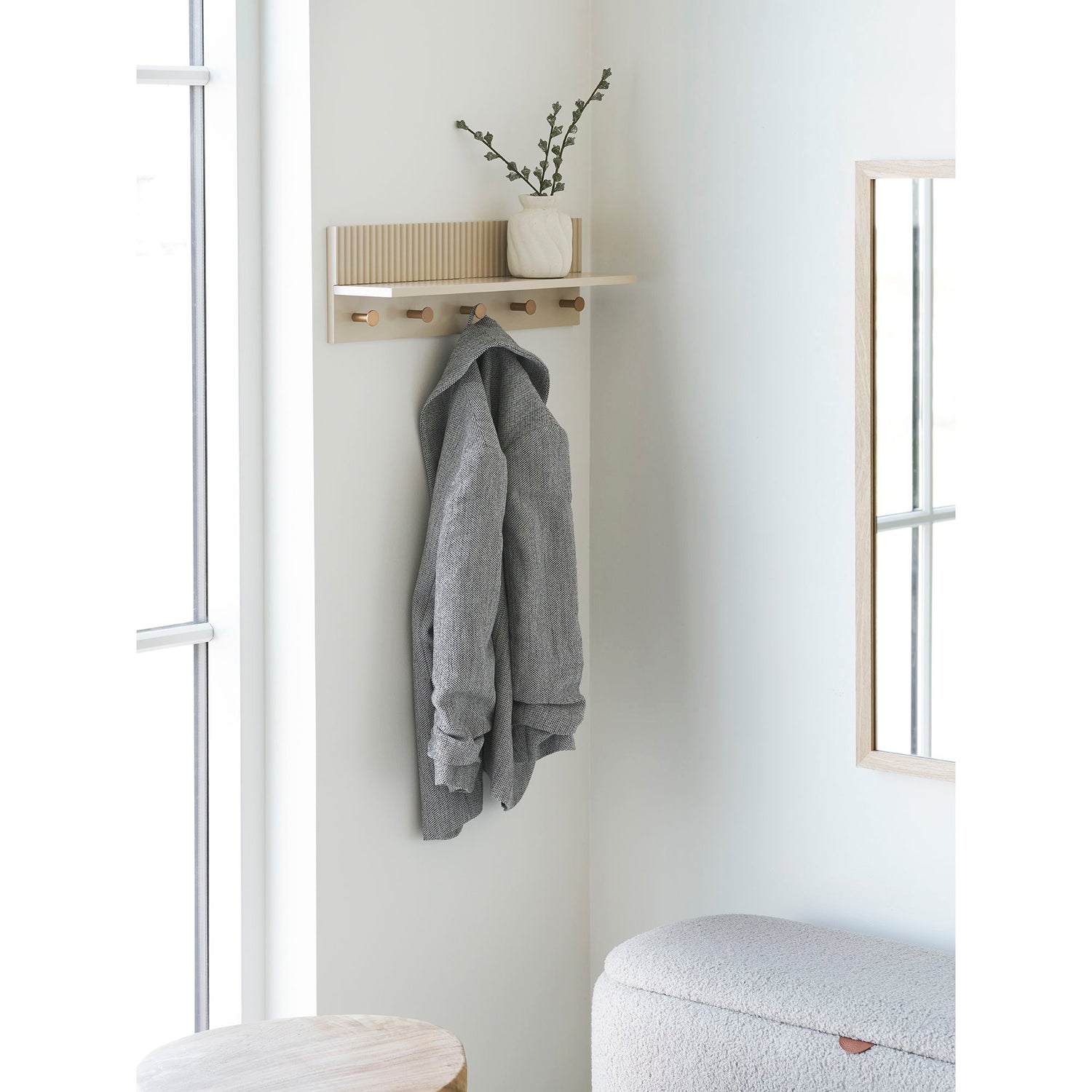 Rocca -seinähylly koukkuilla - seinähylly koukkuilla, beige 50x12x16 cm
