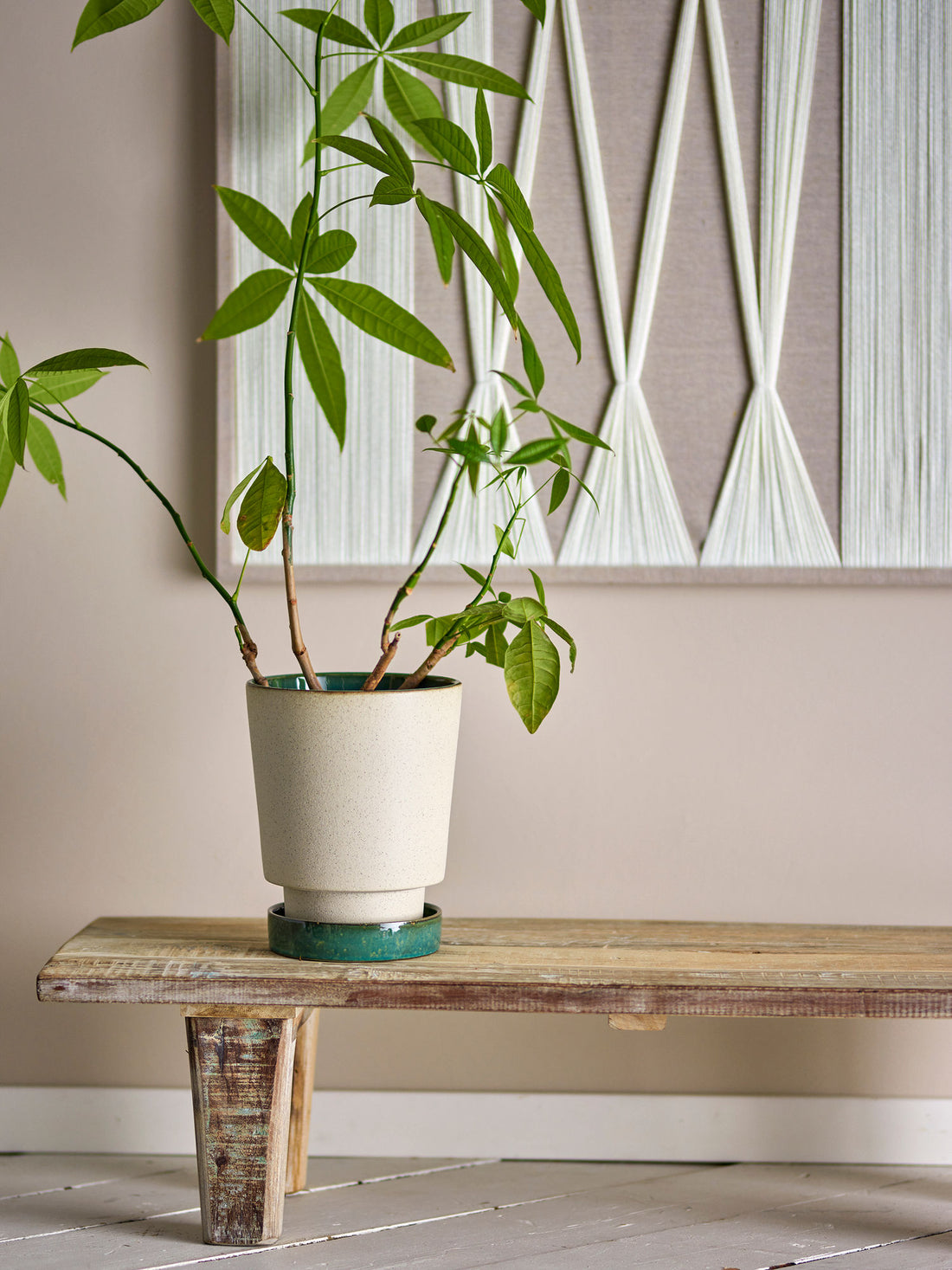 Bloomingville Idril yrt -potti lautasella, luonto, kivitavara