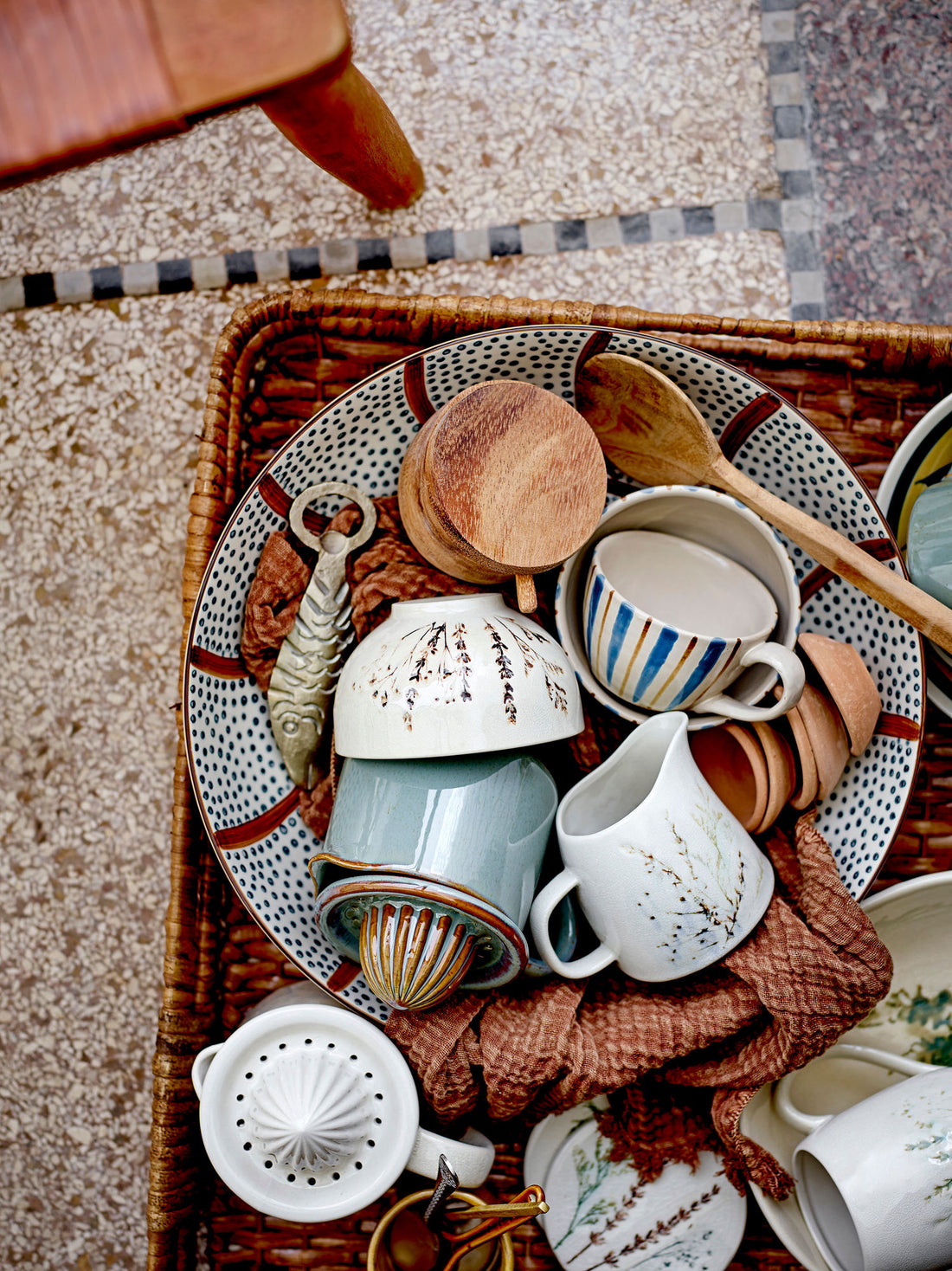 Bloomingville Bea -pöytäpalvelu, luonto, kivitavarat