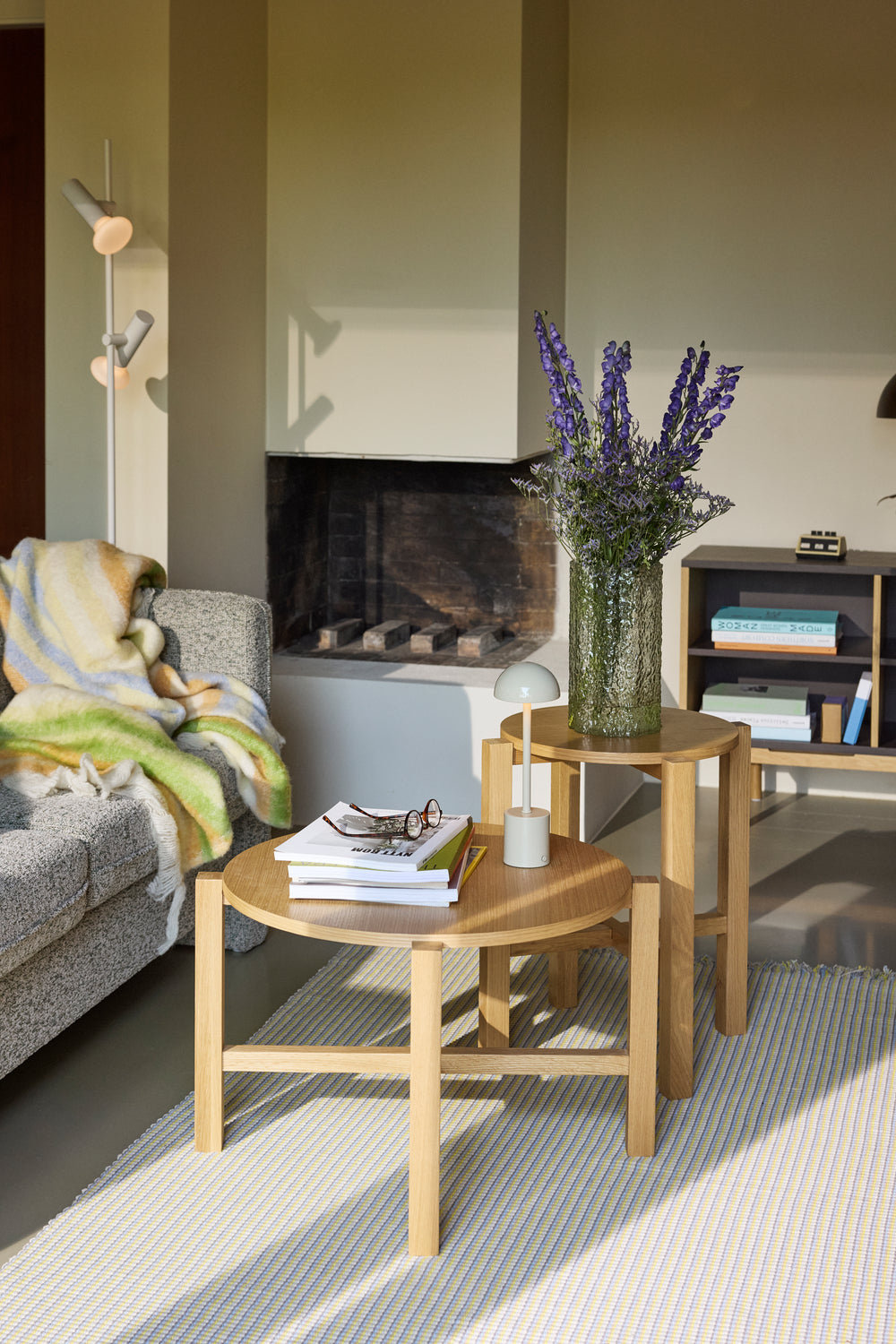 Neljä sohvapöytä Natural (2 kpl sarja) - ø68xh42cm, ø48xh55cm