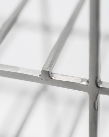 Kirjahylly, HD24, hopea viimeistely