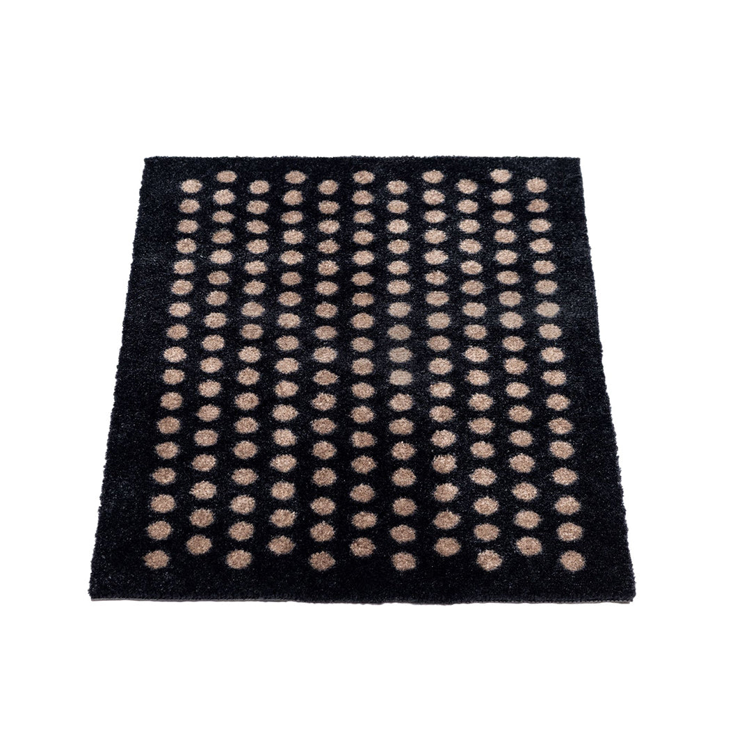 GULVMÅTTE 40 x 60 cm - DOT/BLACK SAND - Tica Copenhagen - DesignGaragen.dk