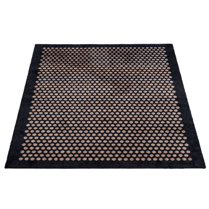 GULVMÅTTE 90 x 130 CM - DOT/BLACK SAND - Tica Copenhagen - DesignGaragen.dk