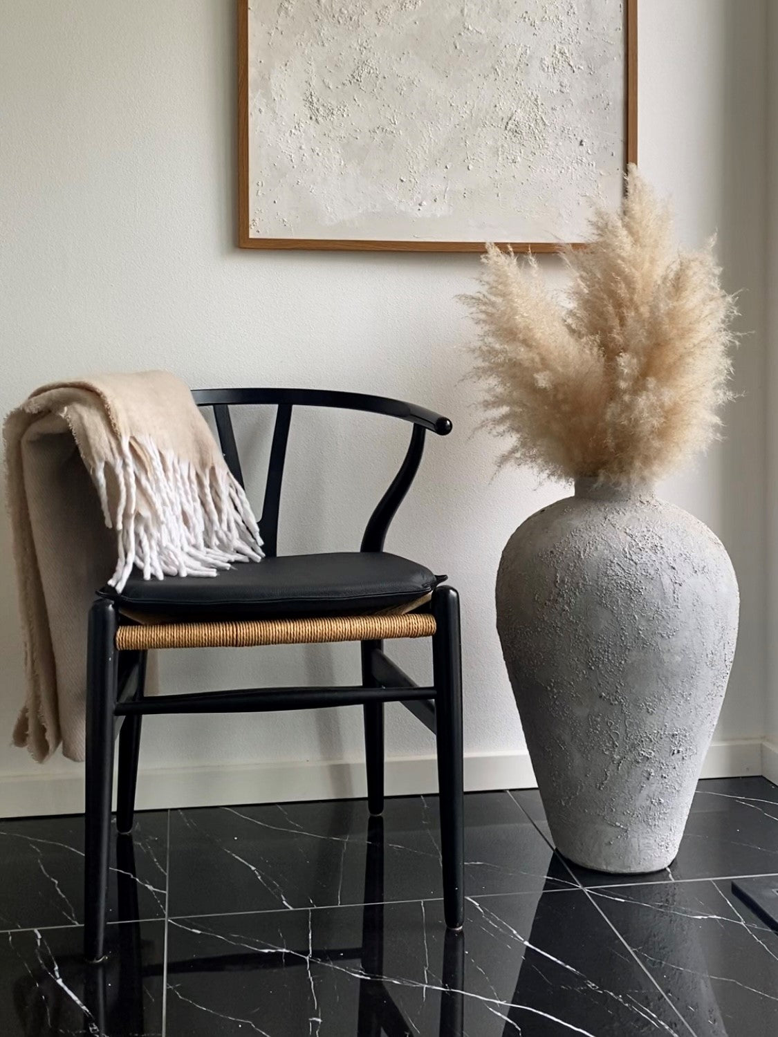 Tyyny Hans J. Wegner Y -CHAIR CH24 I - Merivoimien nahka