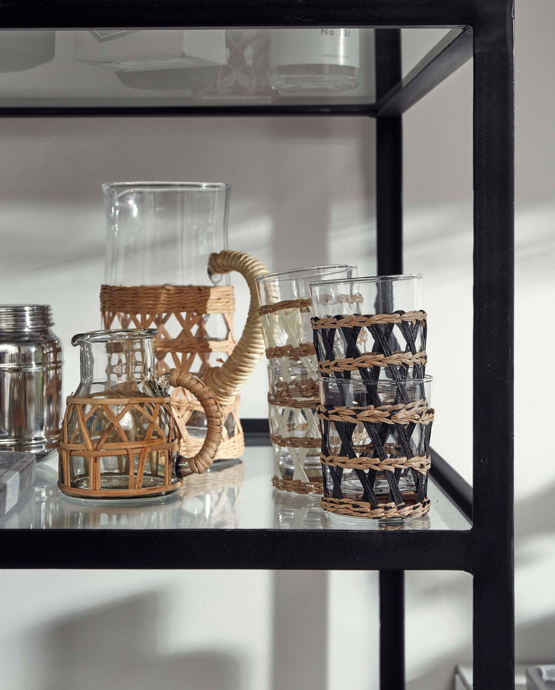 Weva -syöttäjä kirkkaassa lasissa pajulla - H24 cm - luonto