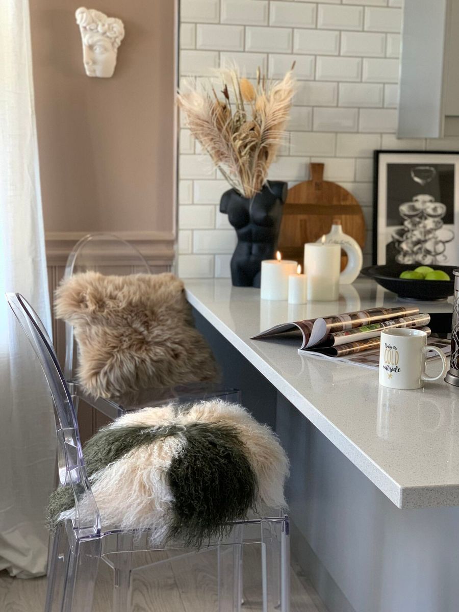 Lampaannahkainen tyyny | Kihara | Tiibet | Ø45 cm, Ø62 cm &amp; Ø38 cm