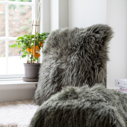 Lampaannahkainen tyyny | Pitkäkarvainen | Uusi-Seelanti | 50x50 cm